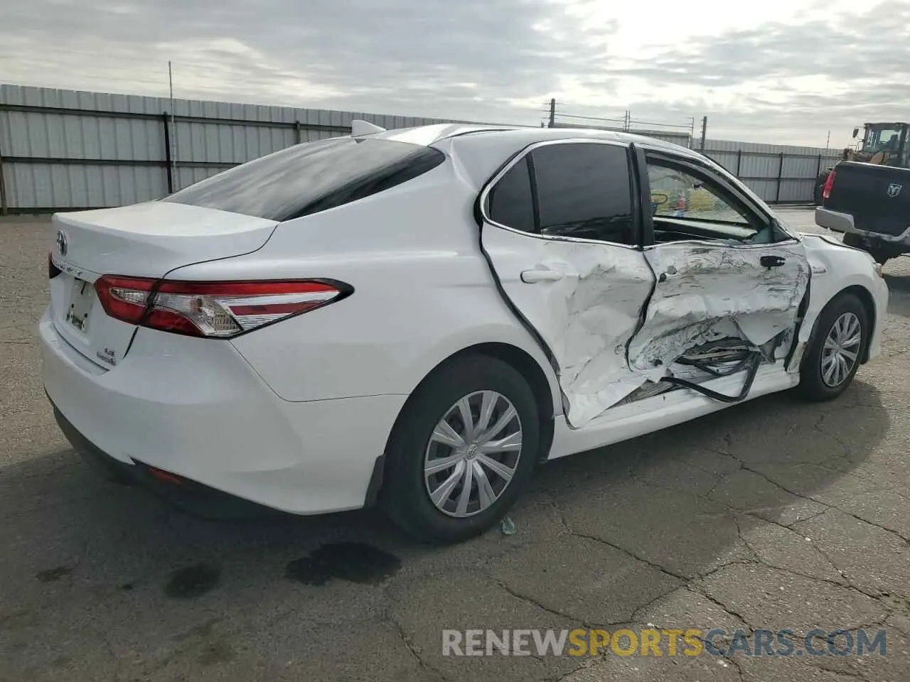 3 Photograph of a damaged car 4T1C31AK9LU012716 TOYOTA CAMRY 2020