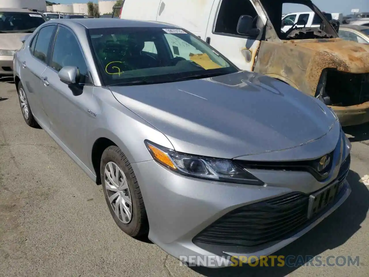 1 Photograph of a damaged car 4T1C31AK9LU013882 TOYOTA CAMRY 2020