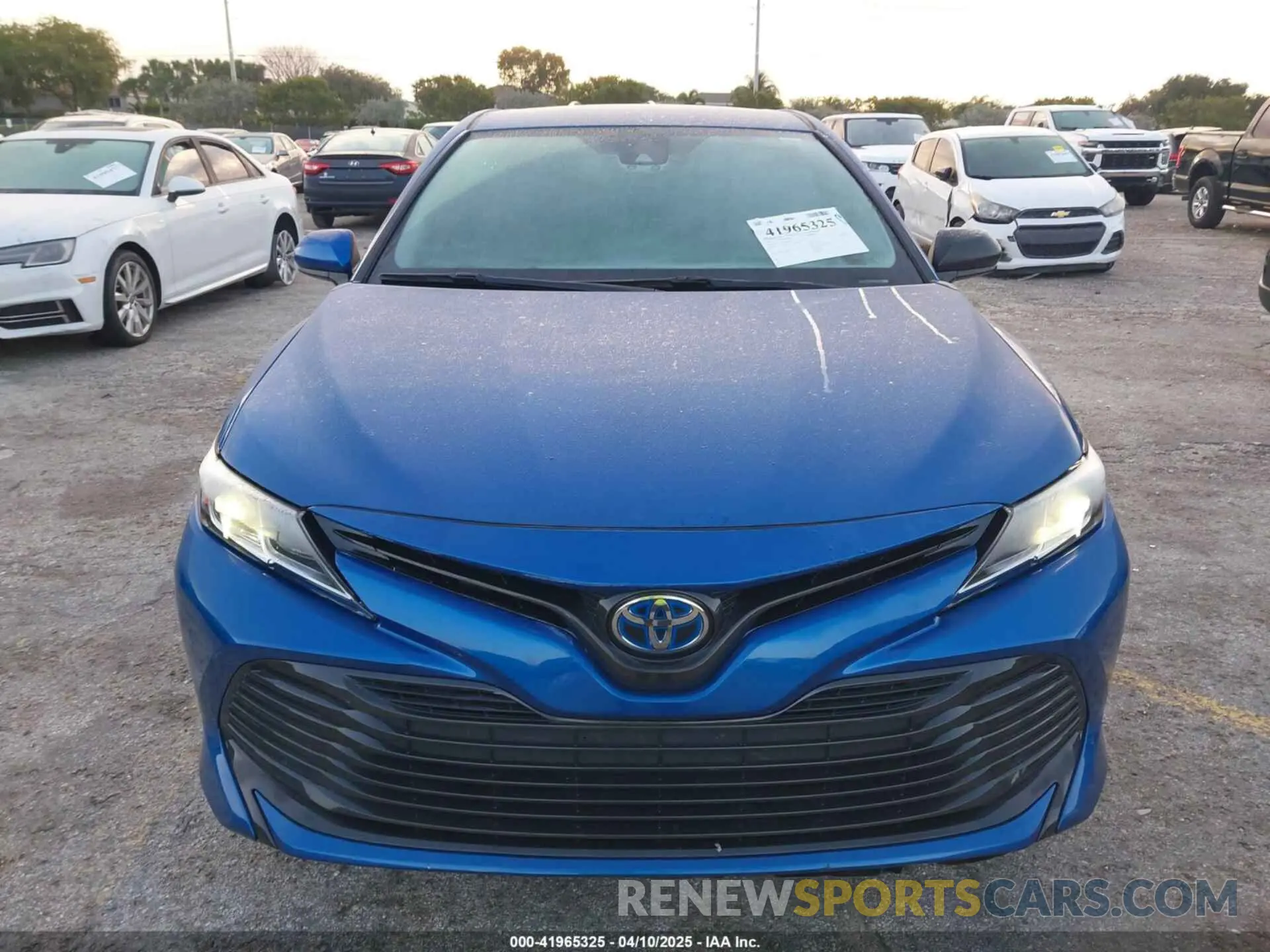 12 Photograph of a damaged car 4T1C31AK9LU016815 TOYOTA CAMRY 2020
