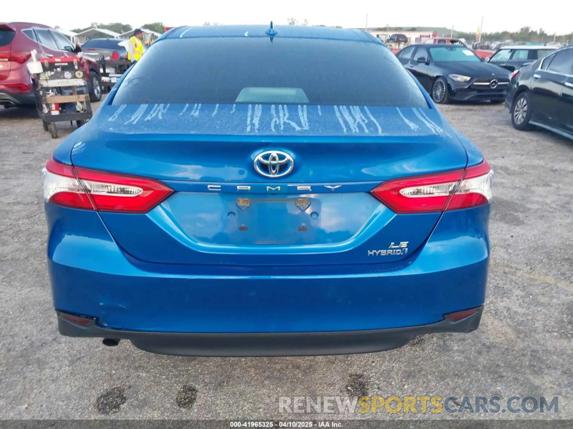 16 Photograph of a damaged car 4T1C31AK9LU016815 TOYOTA CAMRY 2020