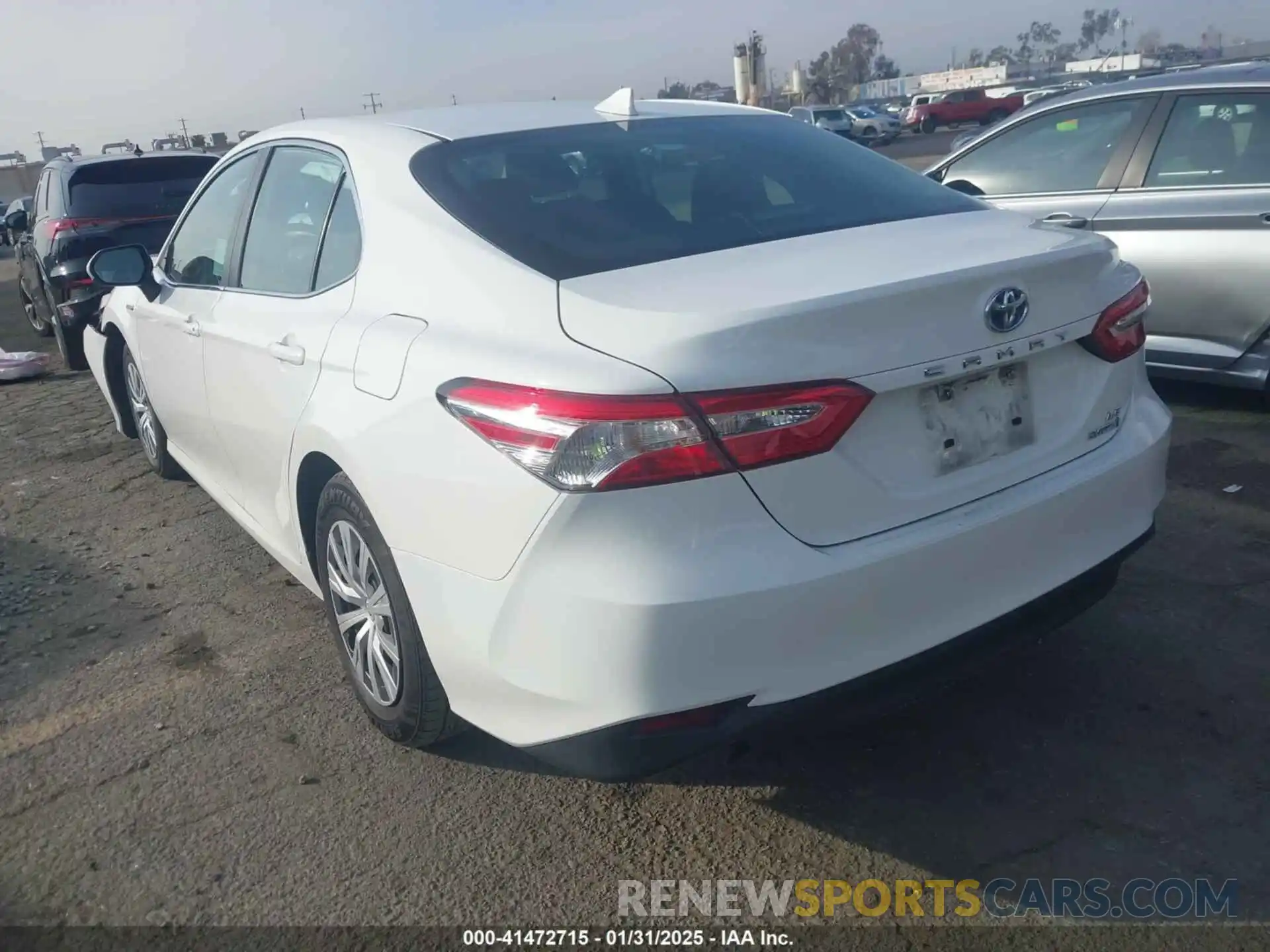 3 Photograph of a damaged car 4T1C31AK9LU018418 TOYOTA CAMRY 2020