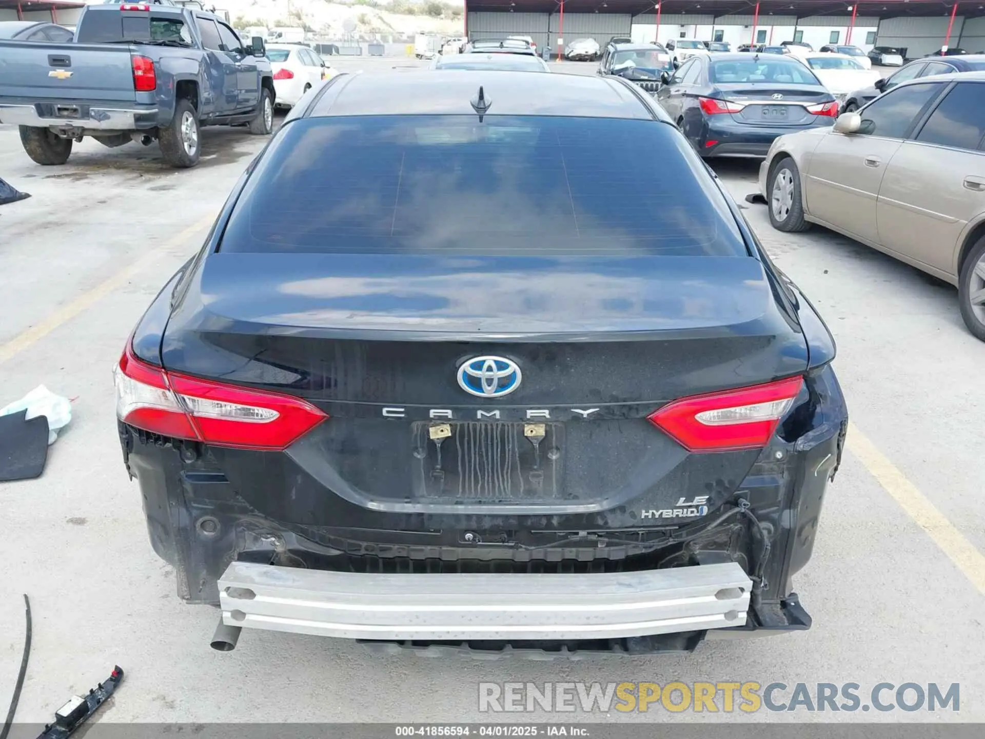 17 Photograph of a damaged car 4T1C31AK9LU019648 TOYOTA CAMRY 2020