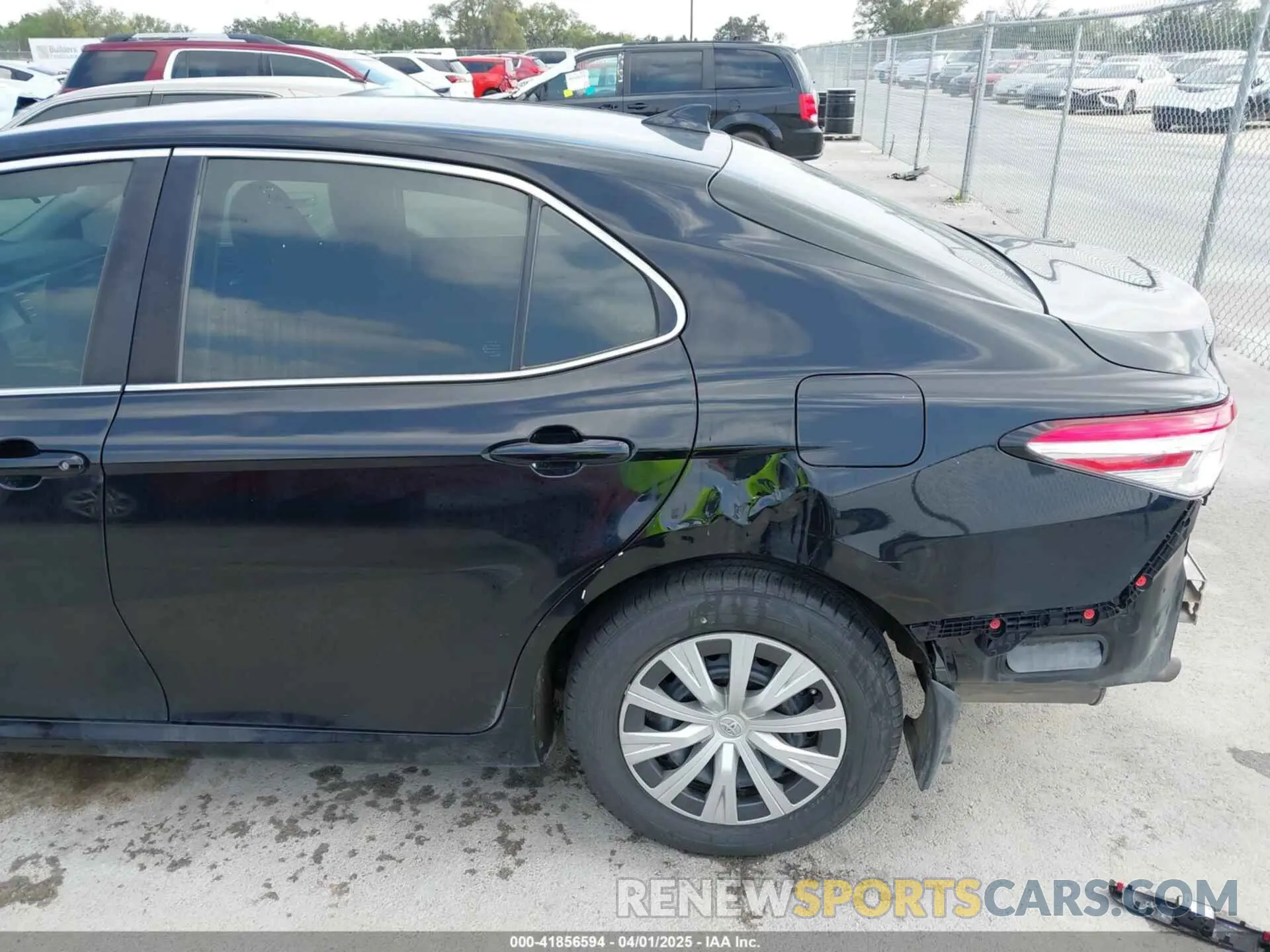 20 Photograph of a damaged car 4T1C31AK9LU019648 TOYOTA CAMRY 2020