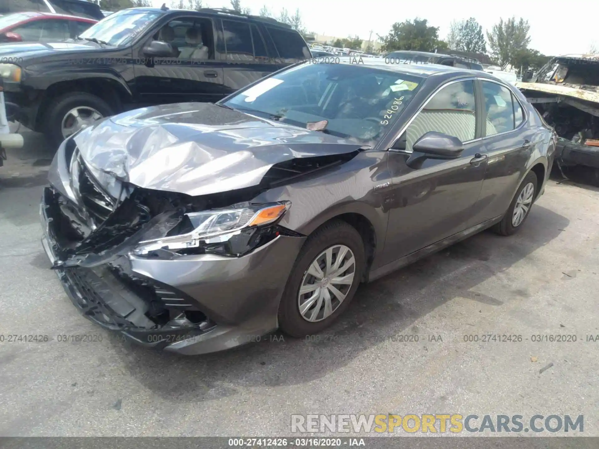 2 Photograph of a damaged car 4T1C31AK9LU524086 TOYOTA CAMRY 2020