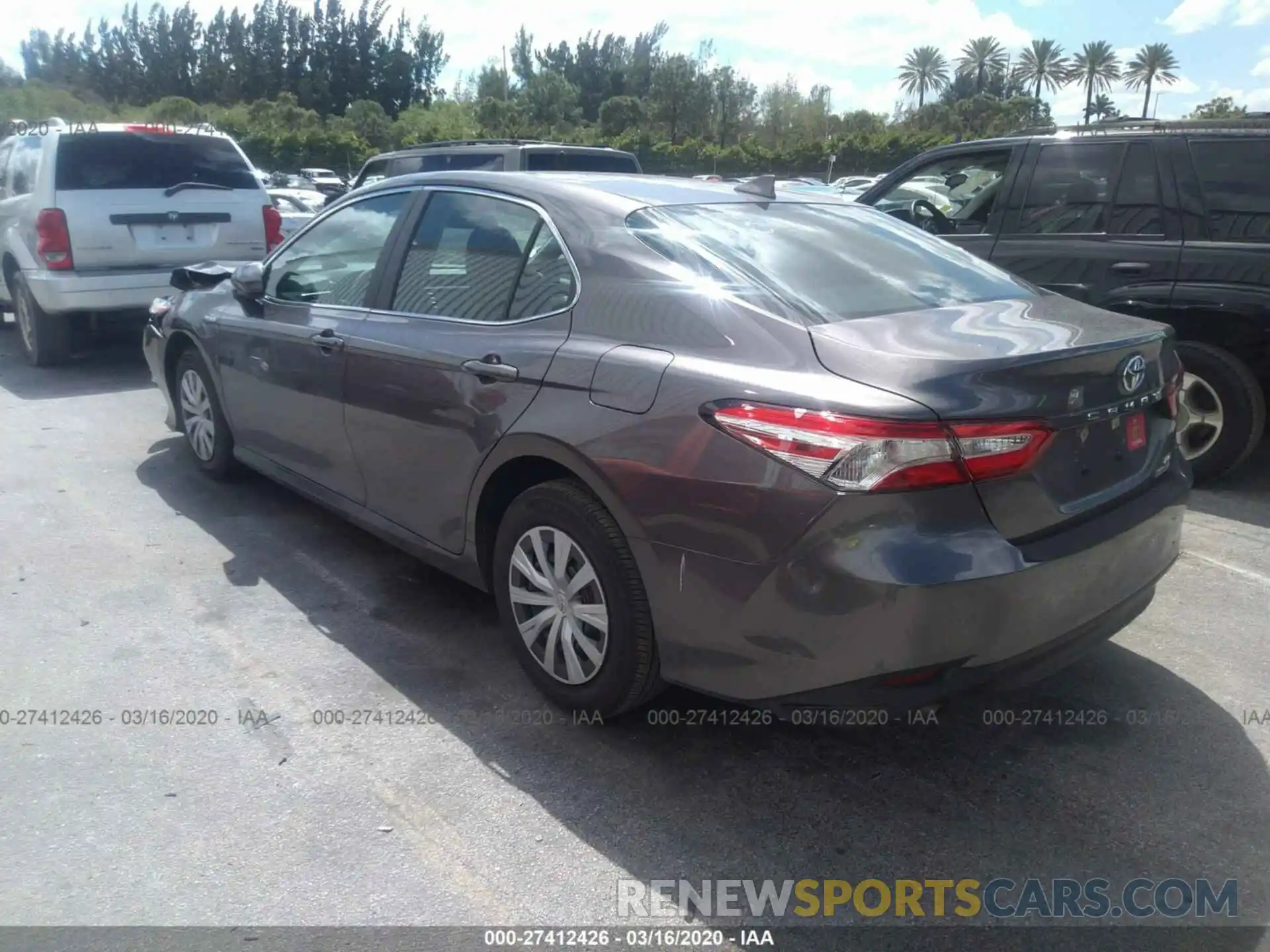 3 Photograph of a damaged car 4T1C31AK9LU524086 TOYOTA CAMRY 2020