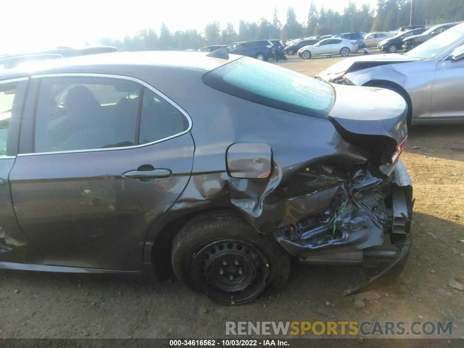 6 Photograph of a damaged car 4T1C31AK9LU526419 TOYOTA CAMRY 2020