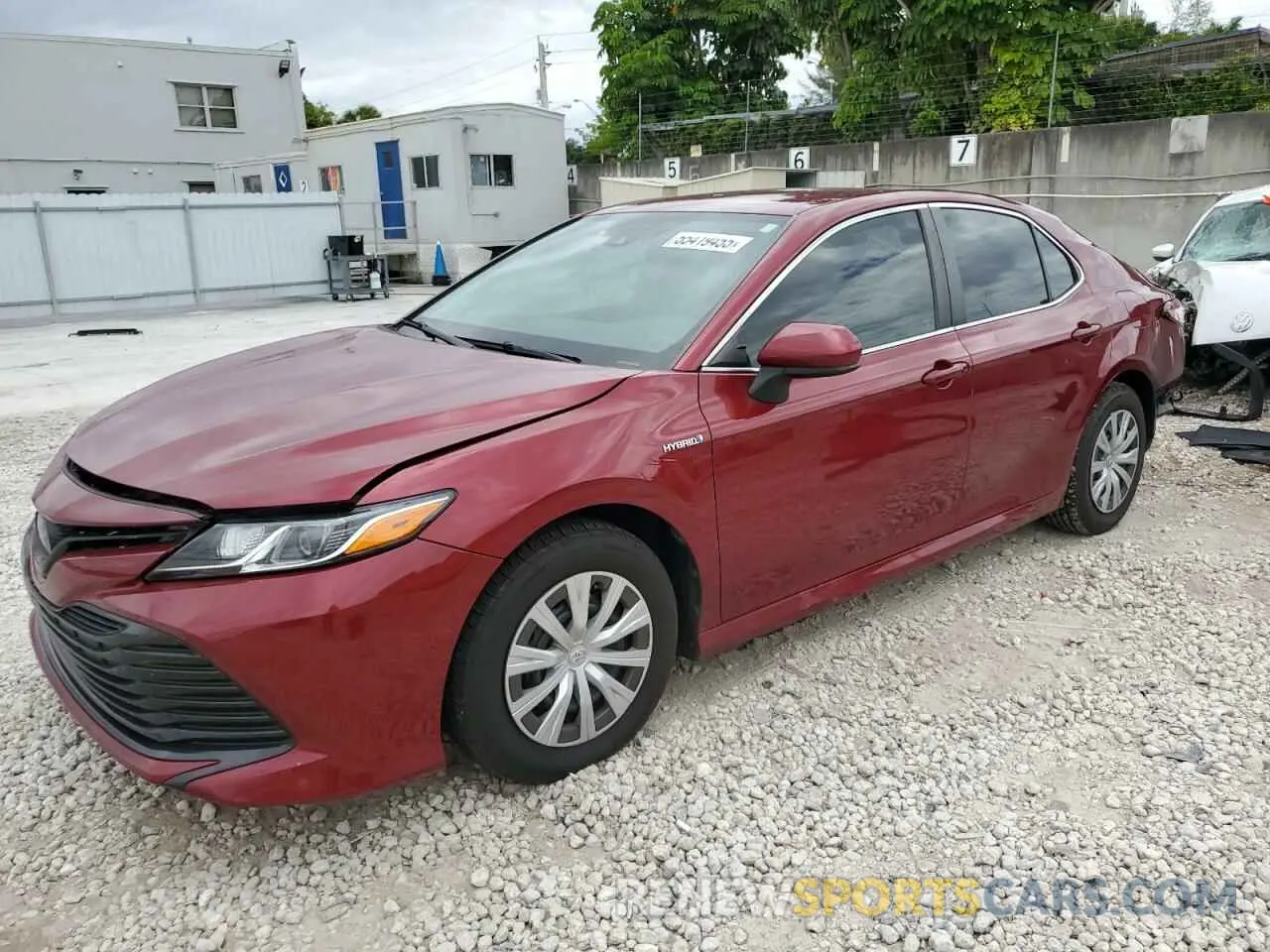 1 Photograph of a damaged car 4T1C31AK9LU541387 TOYOTA CAMRY 2020