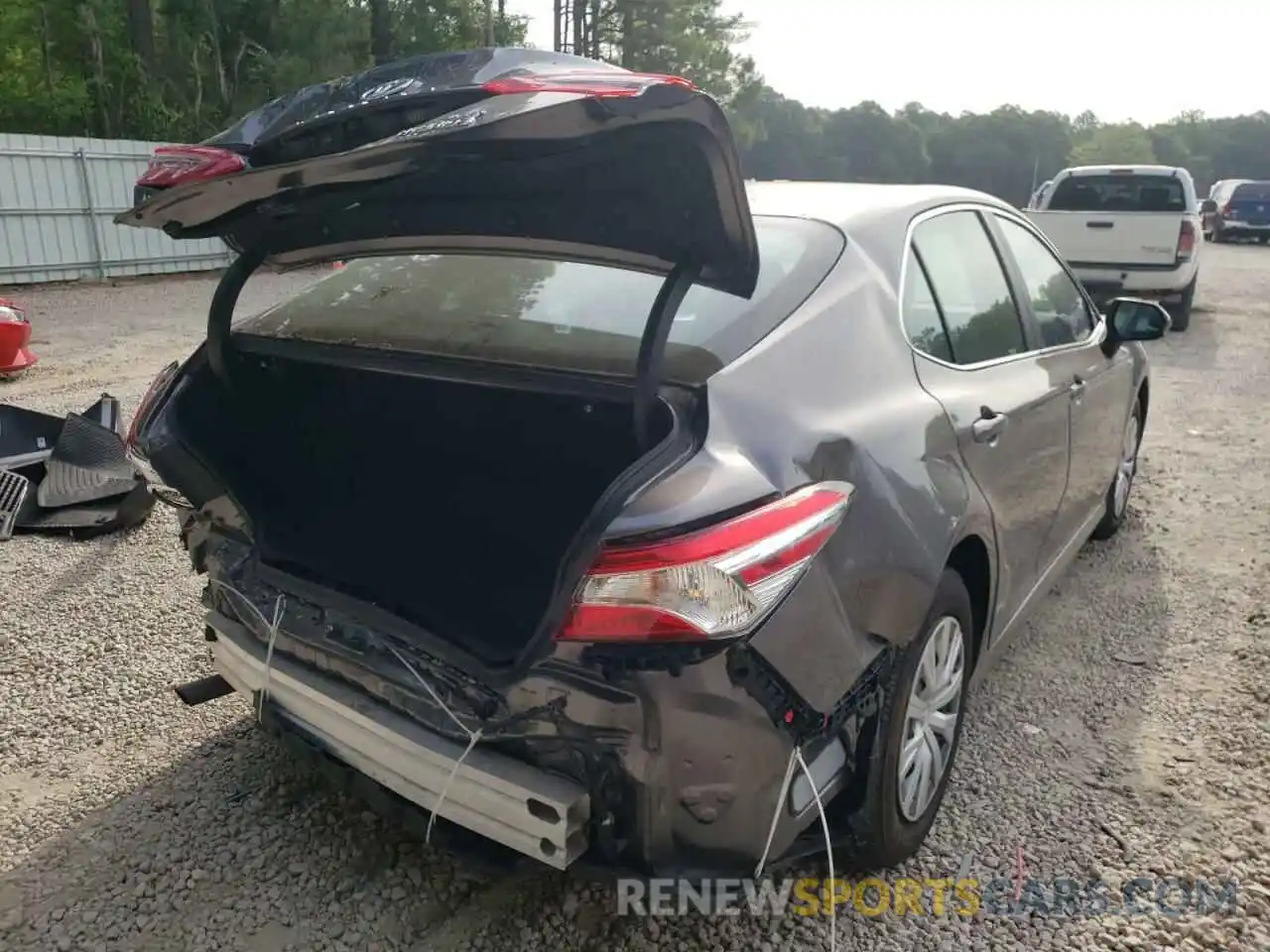 4 Photograph of a damaged car 4T1C31AK9LU542619 TOYOTA CAMRY 2020