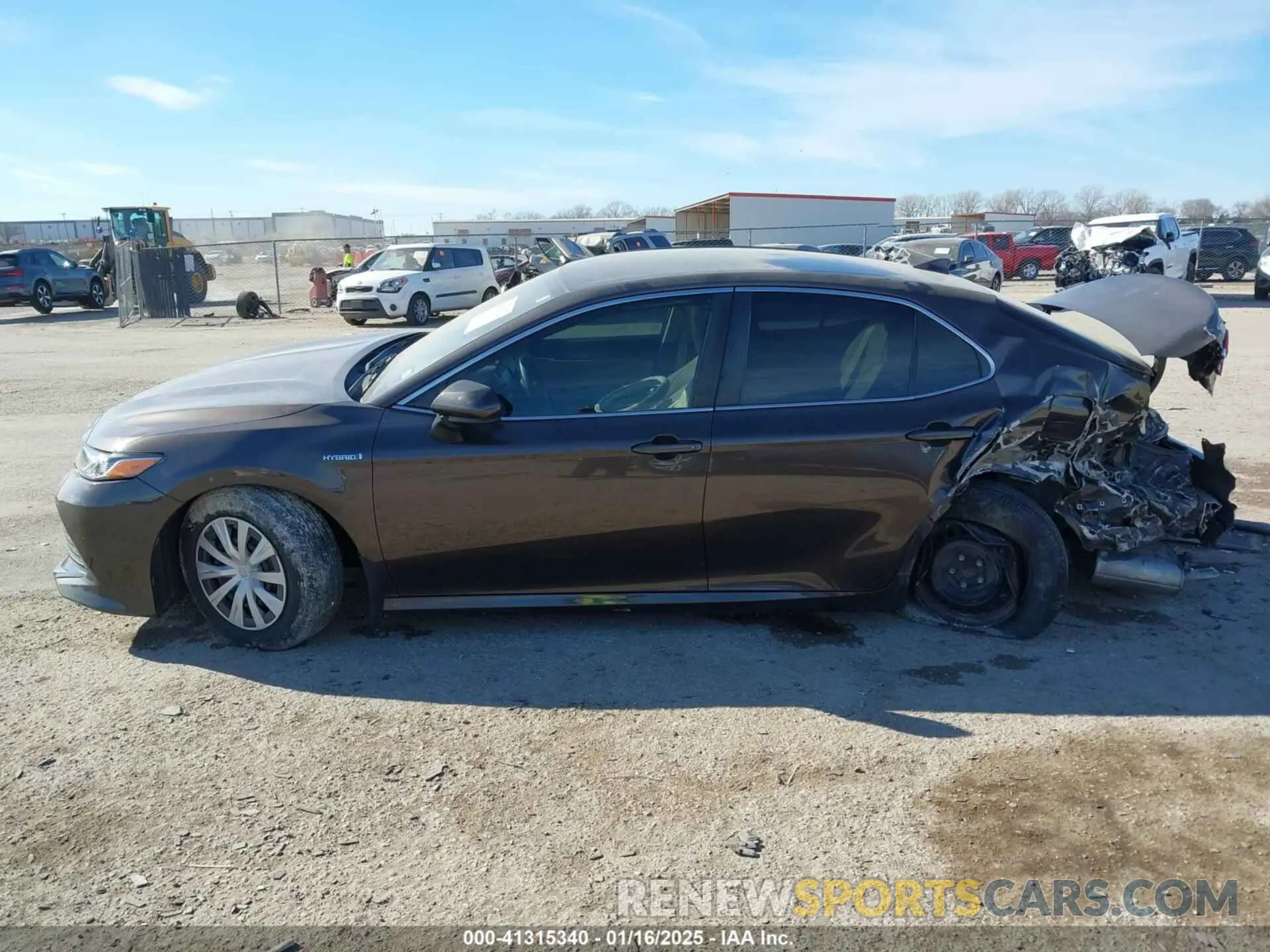 13 Photograph of a damaged car 4T1C31AKXLU011400 TOYOTA CAMRY 2020