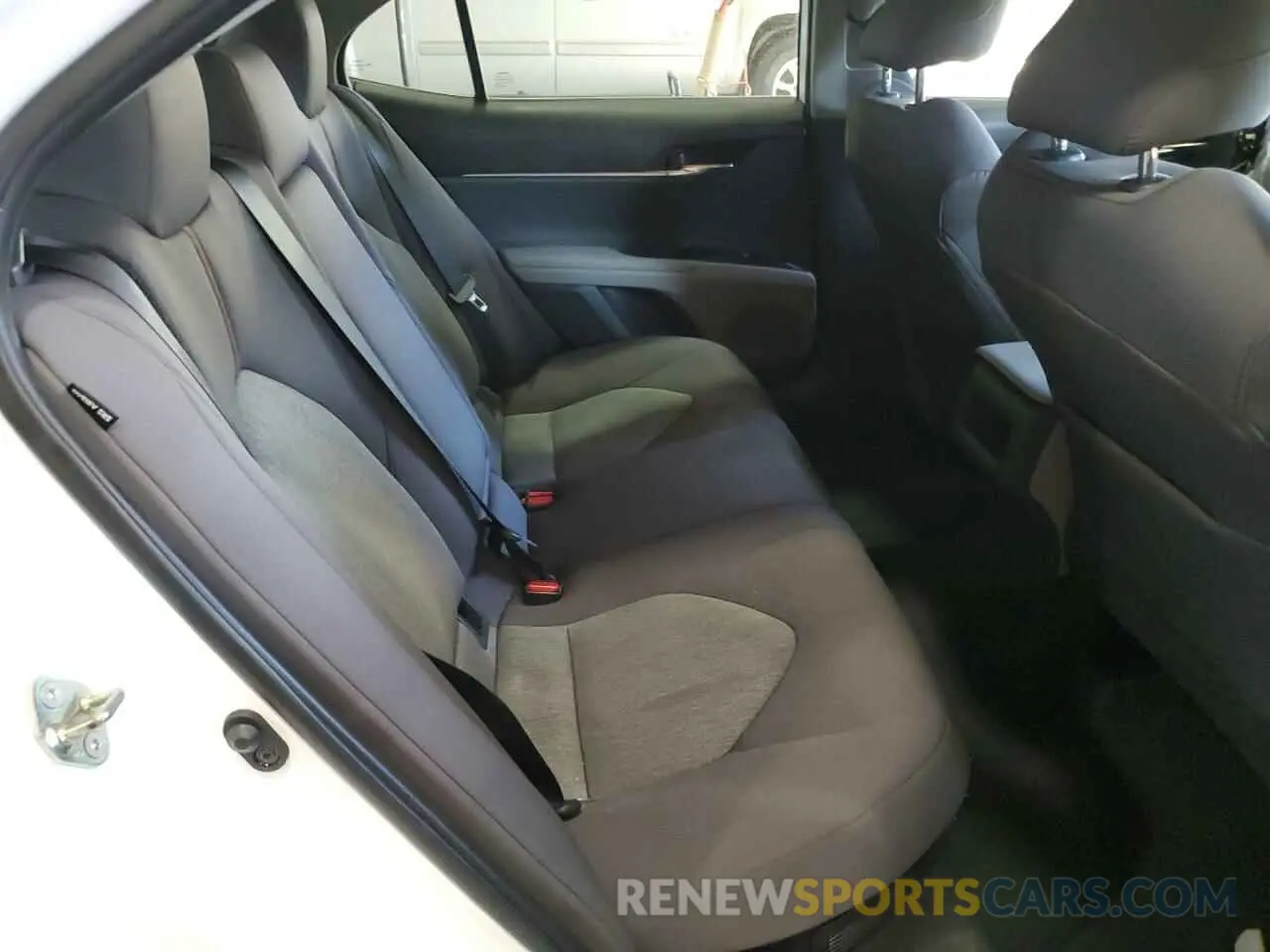 10 Photograph of a damaged car 4T1C31AKXLU011719 TOYOTA CAMRY 2020