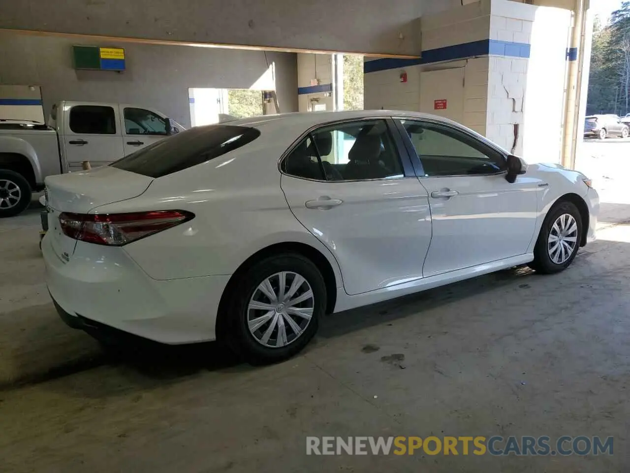 3 Photograph of a damaged car 4T1C31AKXLU011719 TOYOTA CAMRY 2020