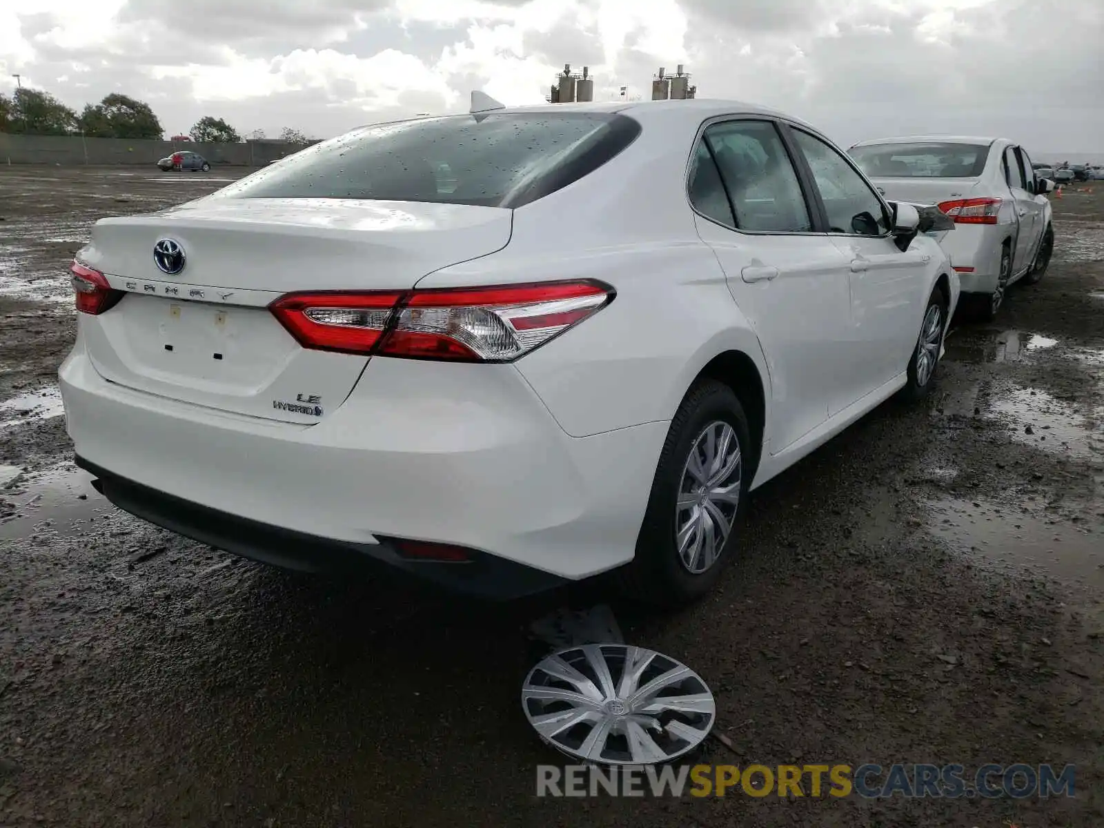 4 Photograph of a damaged car 4T1C31AKXLU016337 TOYOTA CAMRY 2020