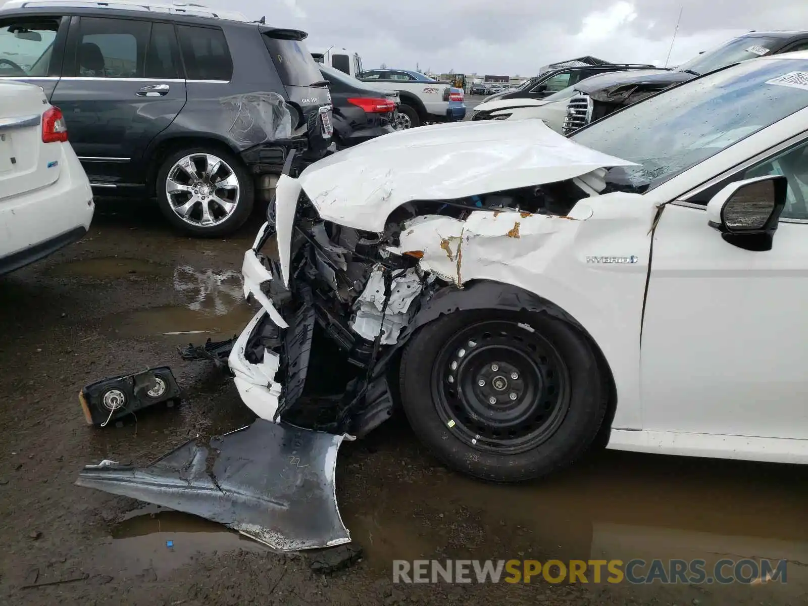 9 Photograph of a damaged car 4T1C31AKXLU016337 TOYOTA CAMRY 2020