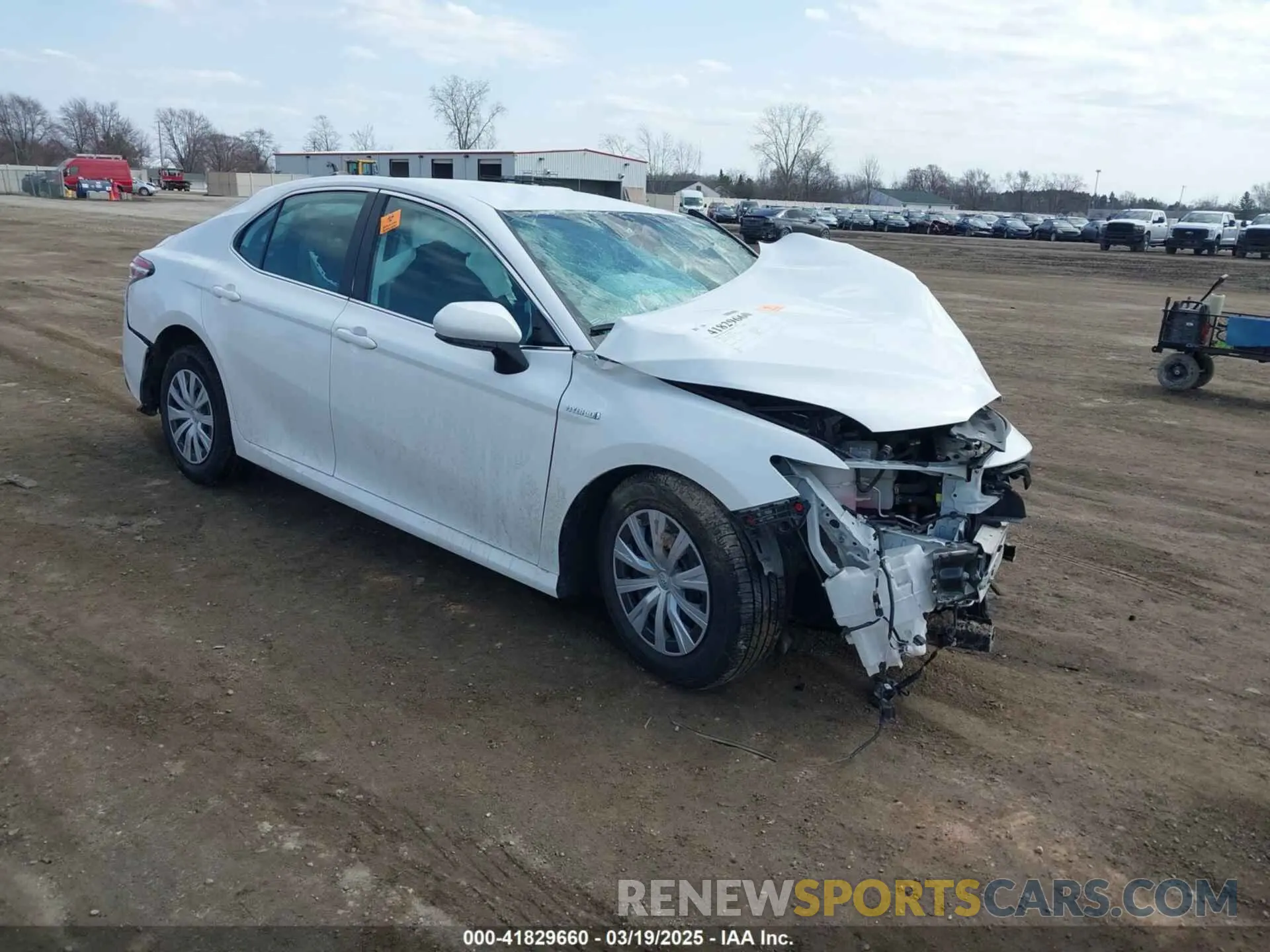 1 Photograph of a damaged car 4T1C31AKXLU019674 TOYOTA CAMRY 2020