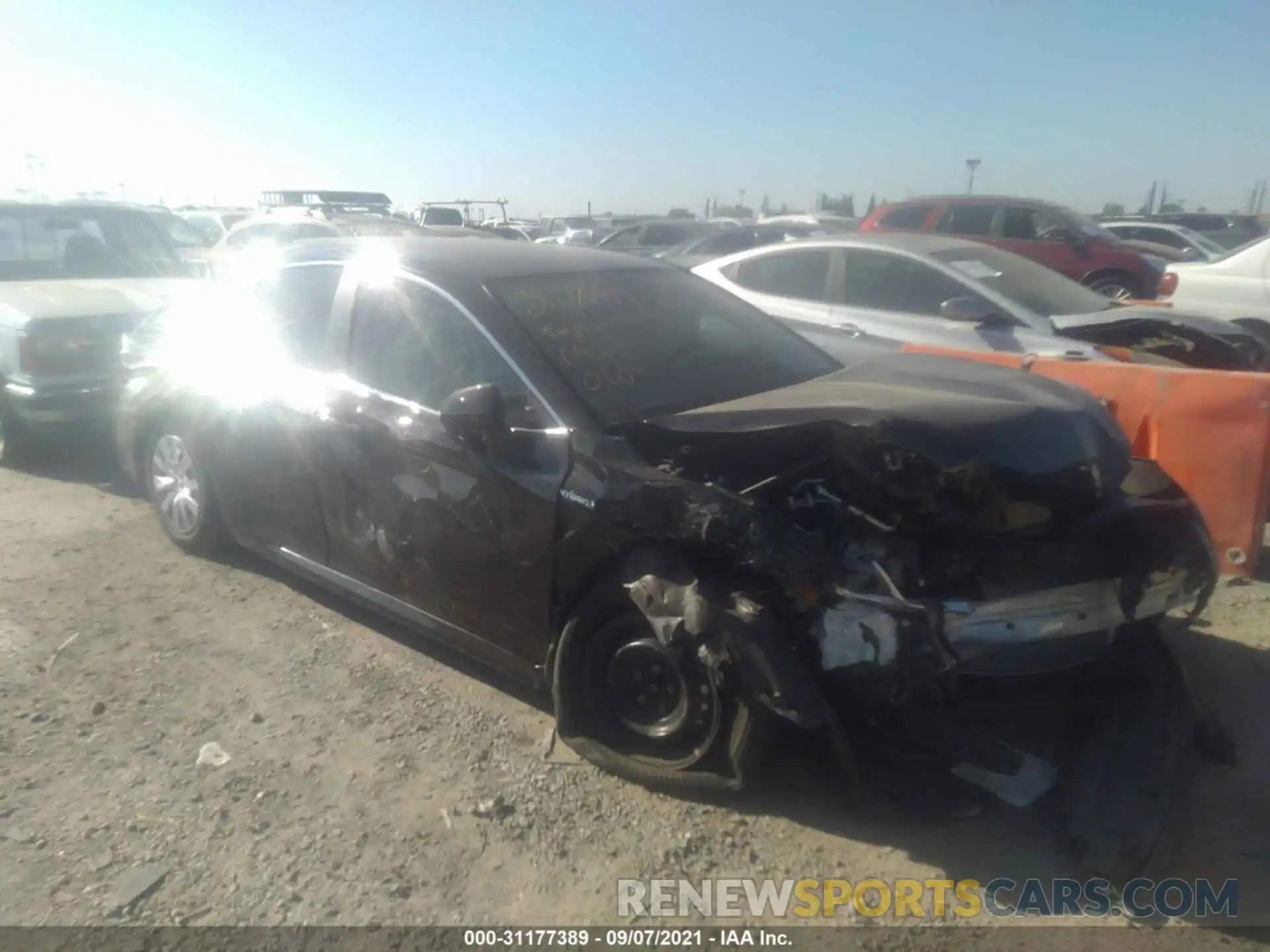 1 Photograph of a damaged car 4T1C31AKXLU518555 TOYOTA CAMRY 2020