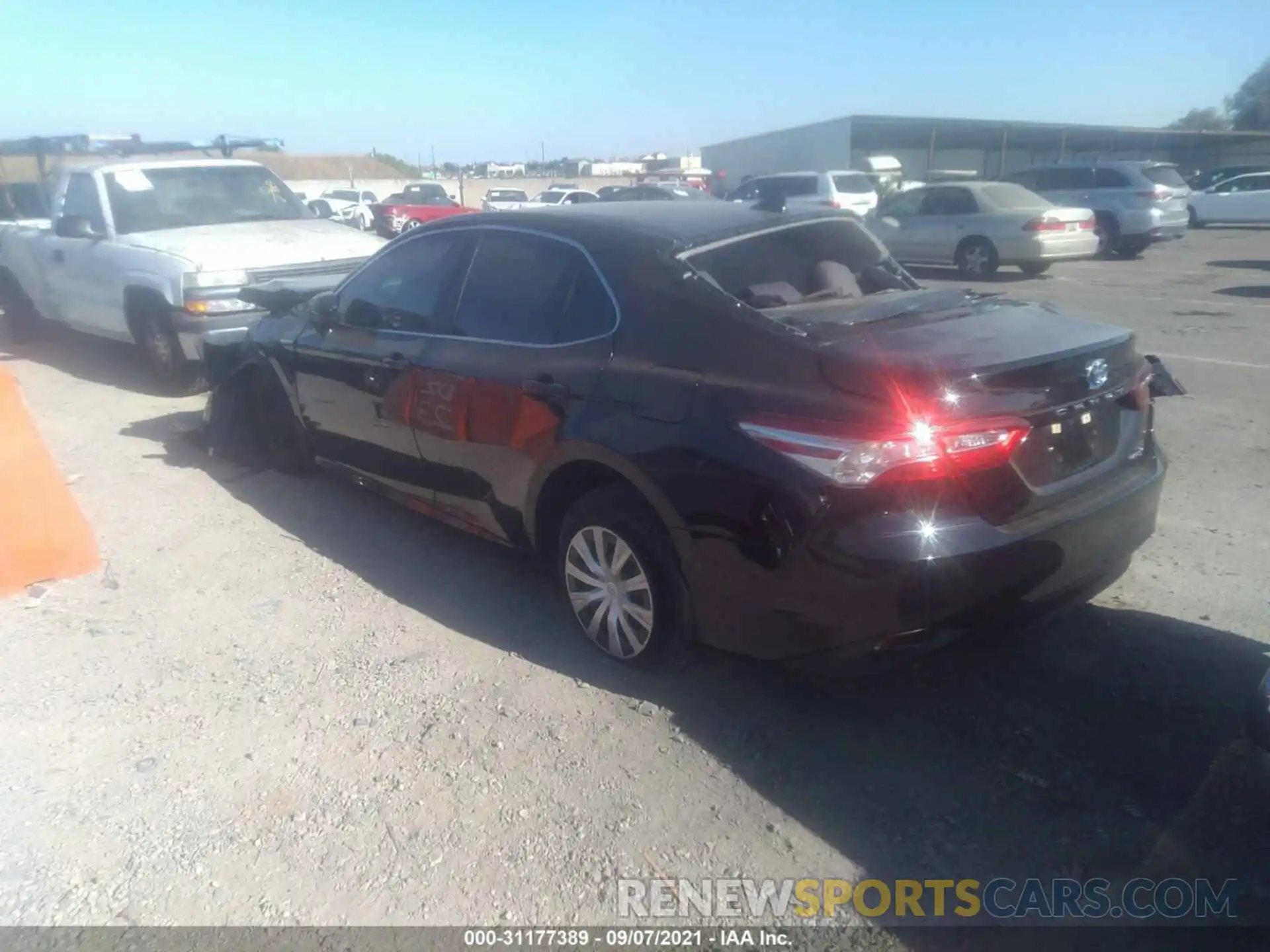 3 Photograph of a damaged car 4T1C31AKXLU518555 TOYOTA CAMRY 2020