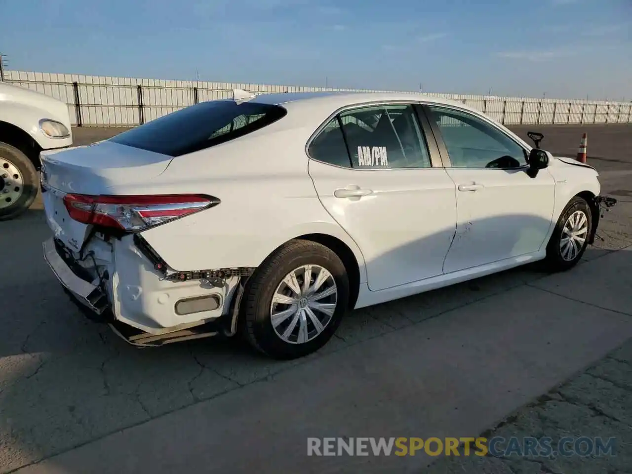 3 Photograph of a damaged car 4T1C31AKXLU530334 TOYOTA CAMRY 2020