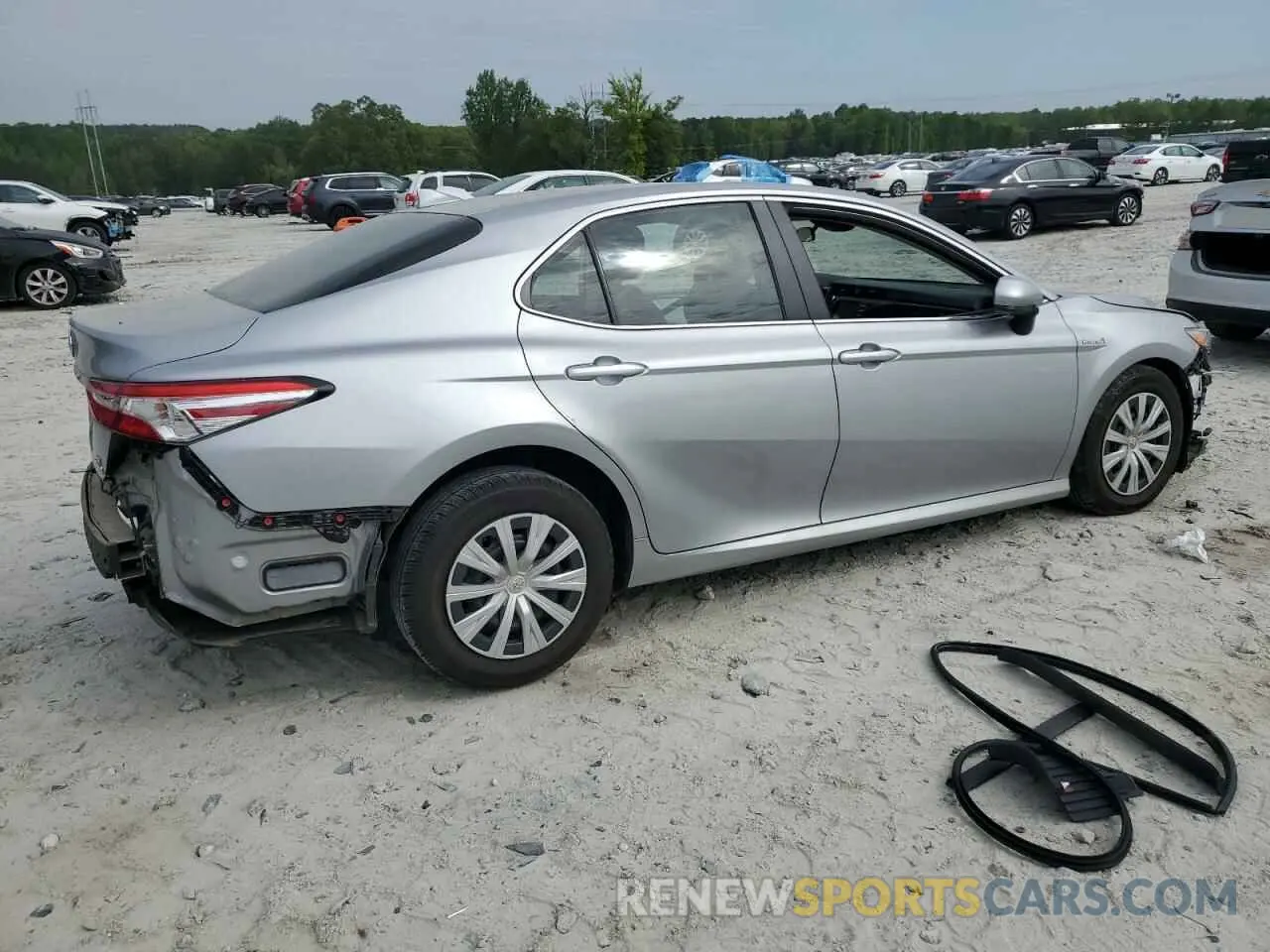 3 Photograph of a damaged car 4T1C31AKXLU536182 TOYOTA CAMRY 2020