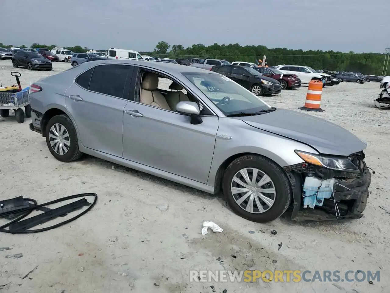 4 Photograph of a damaged car 4T1C31AKXLU536182 TOYOTA CAMRY 2020