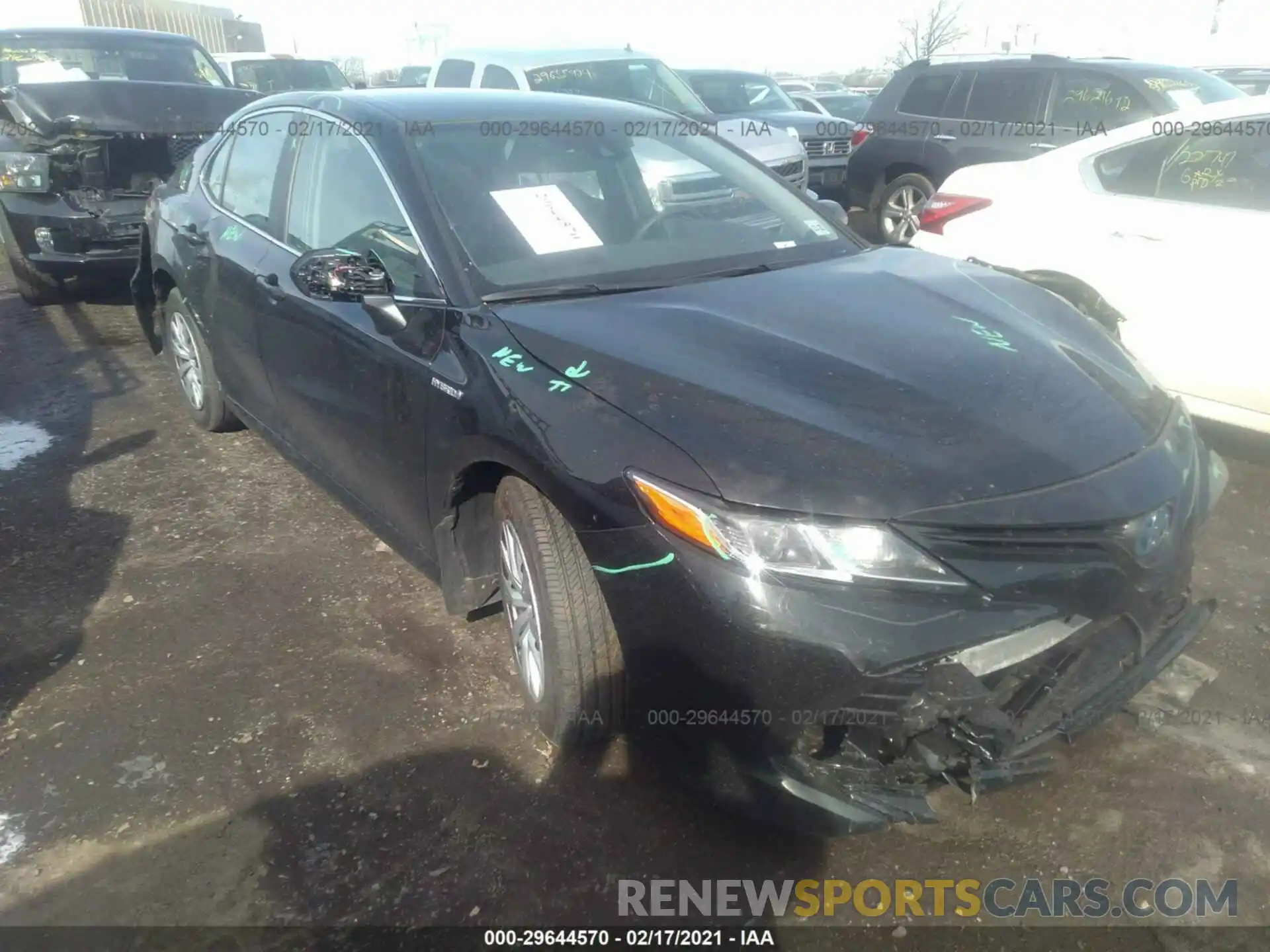 1 Photograph of a damaged car 4T1C31AKXLU537882 TOYOTA CAMRY 2020