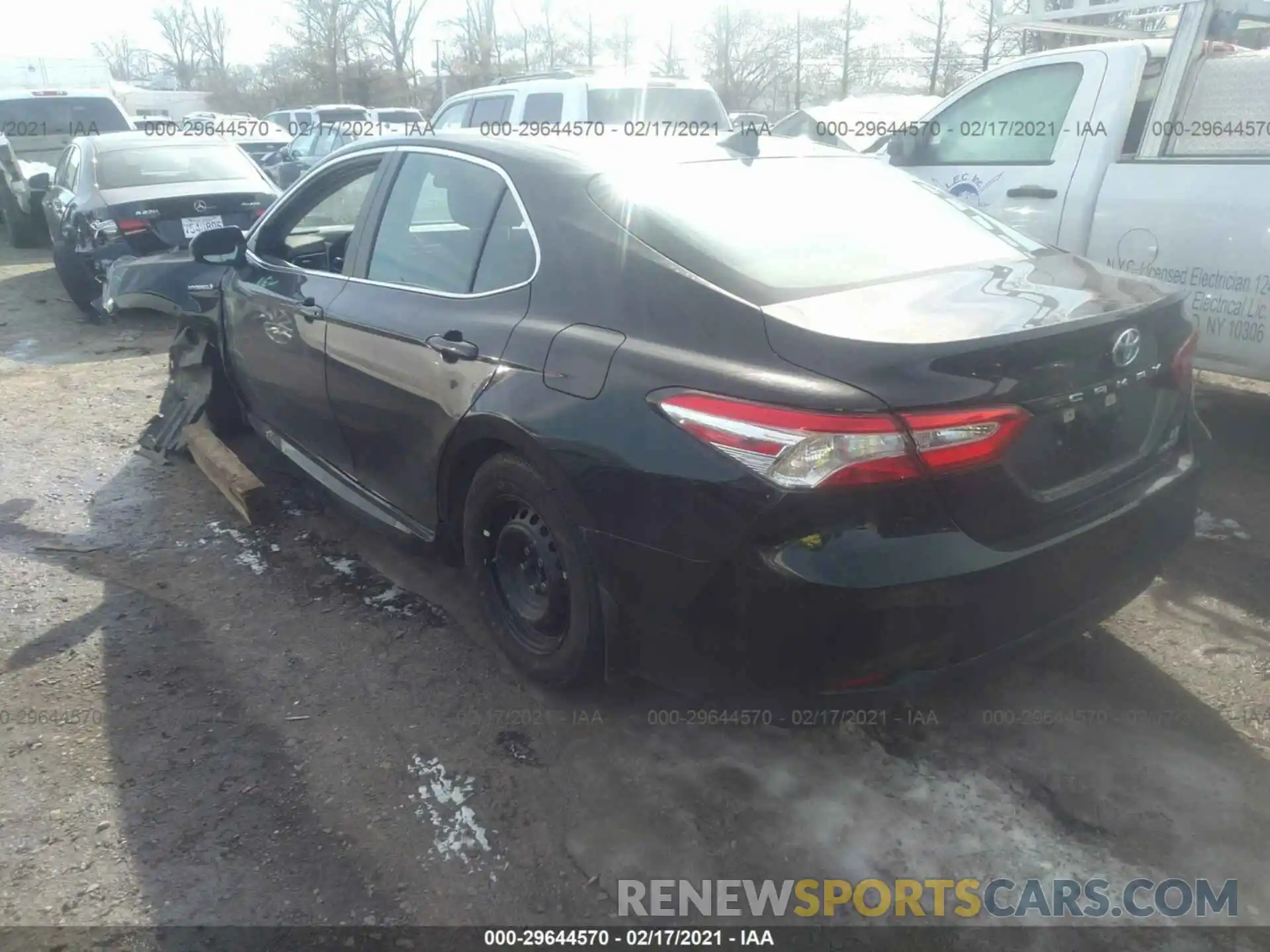 3 Photograph of a damaged car 4T1C31AKXLU537882 TOYOTA CAMRY 2020