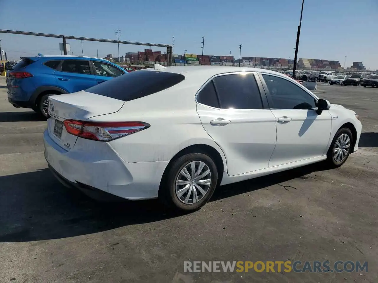 3 Photograph of a damaged car 4T1C31AKXLU546310 TOYOTA CAMRY 2020
