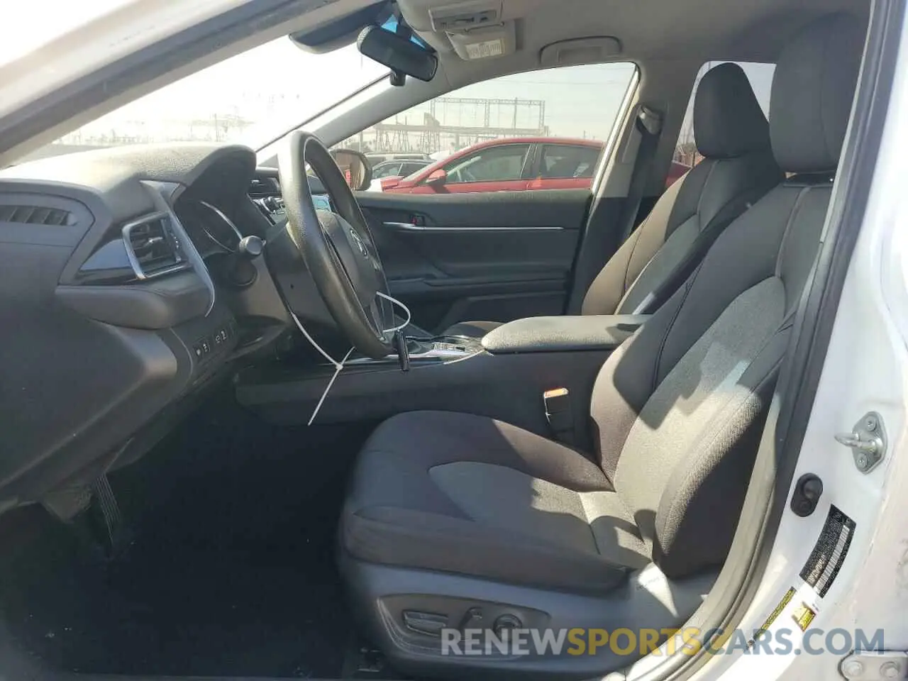 7 Photograph of a damaged car 4T1C31AKXLU546310 TOYOTA CAMRY 2020