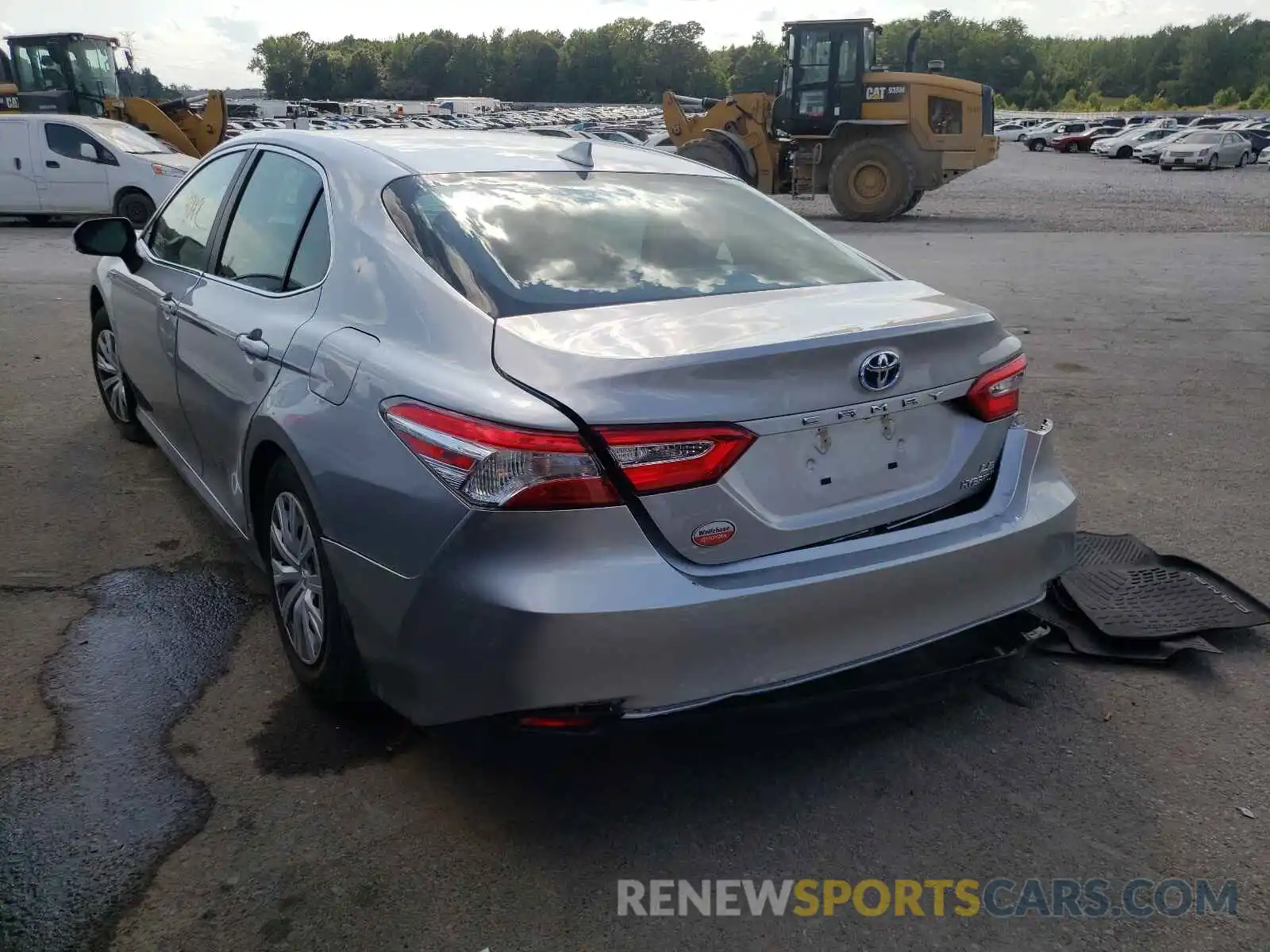 3 Photograph of a damaged car 4T1E31AK0LU533039 TOYOTA CAMRY 2020