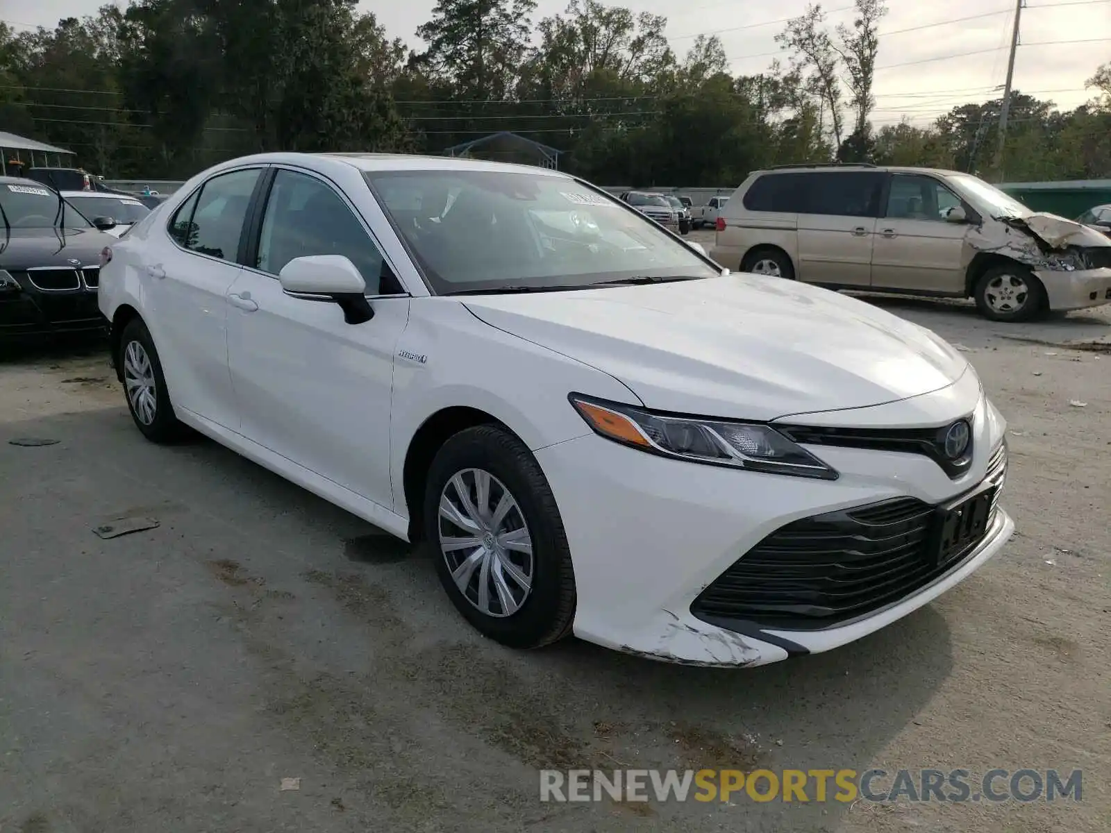 1 Photograph of a damaged car 4T1E31AK2LU014736 TOYOTA CAMRY 2020