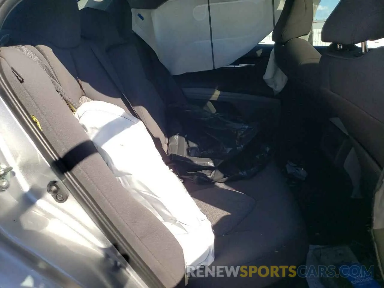 10 Photograph of a damaged car 4T1E31AK2LU522978 TOYOTA CAMRY 2020