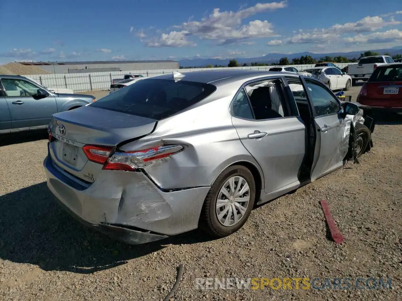 3 Photograph of a damaged car 4T1E31AK2LU522978 TOYOTA CAMRY 2020