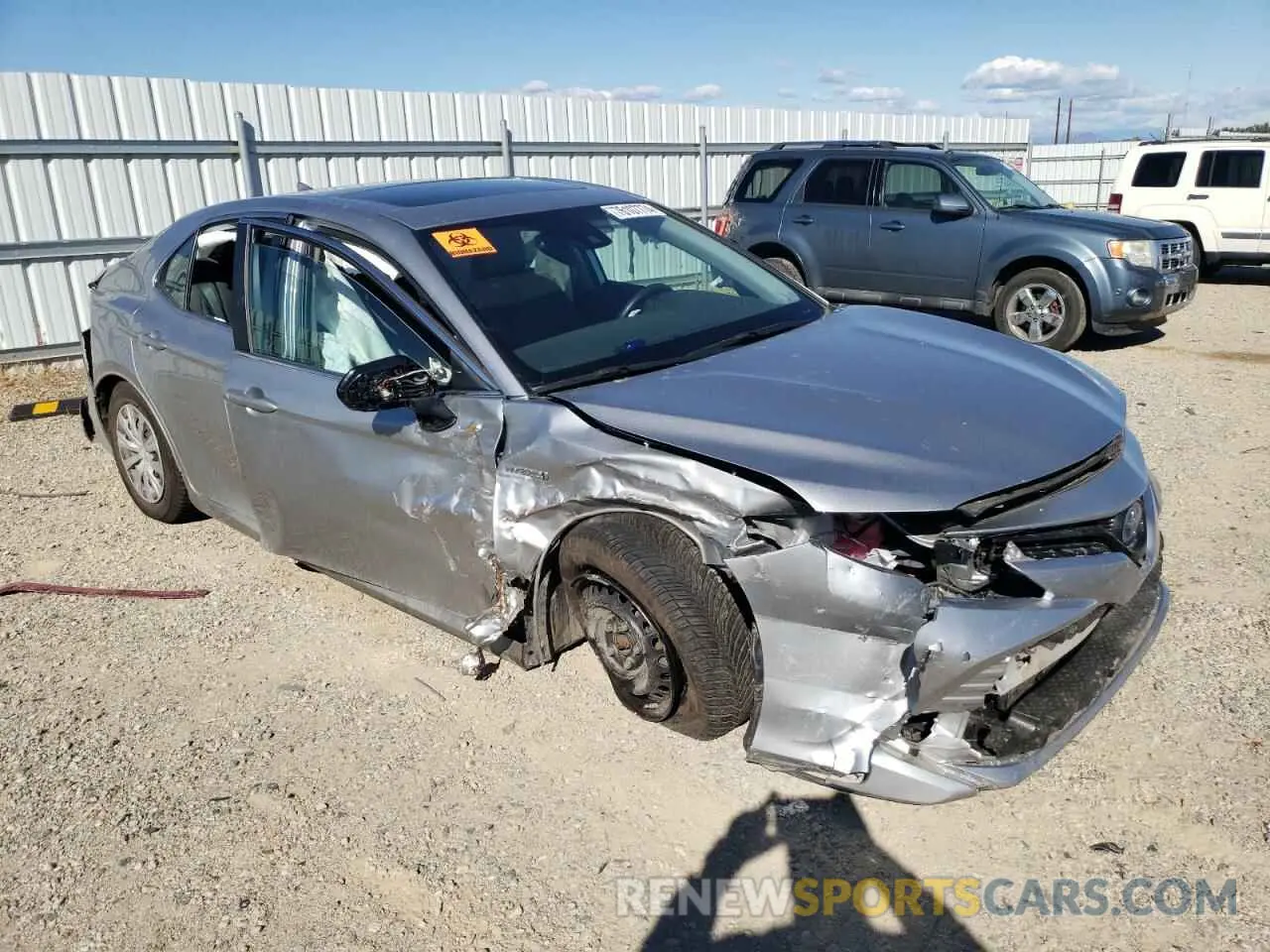 4 Photograph of a damaged car 4T1E31AK2LU522978 TOYOTA CAMRY 2020