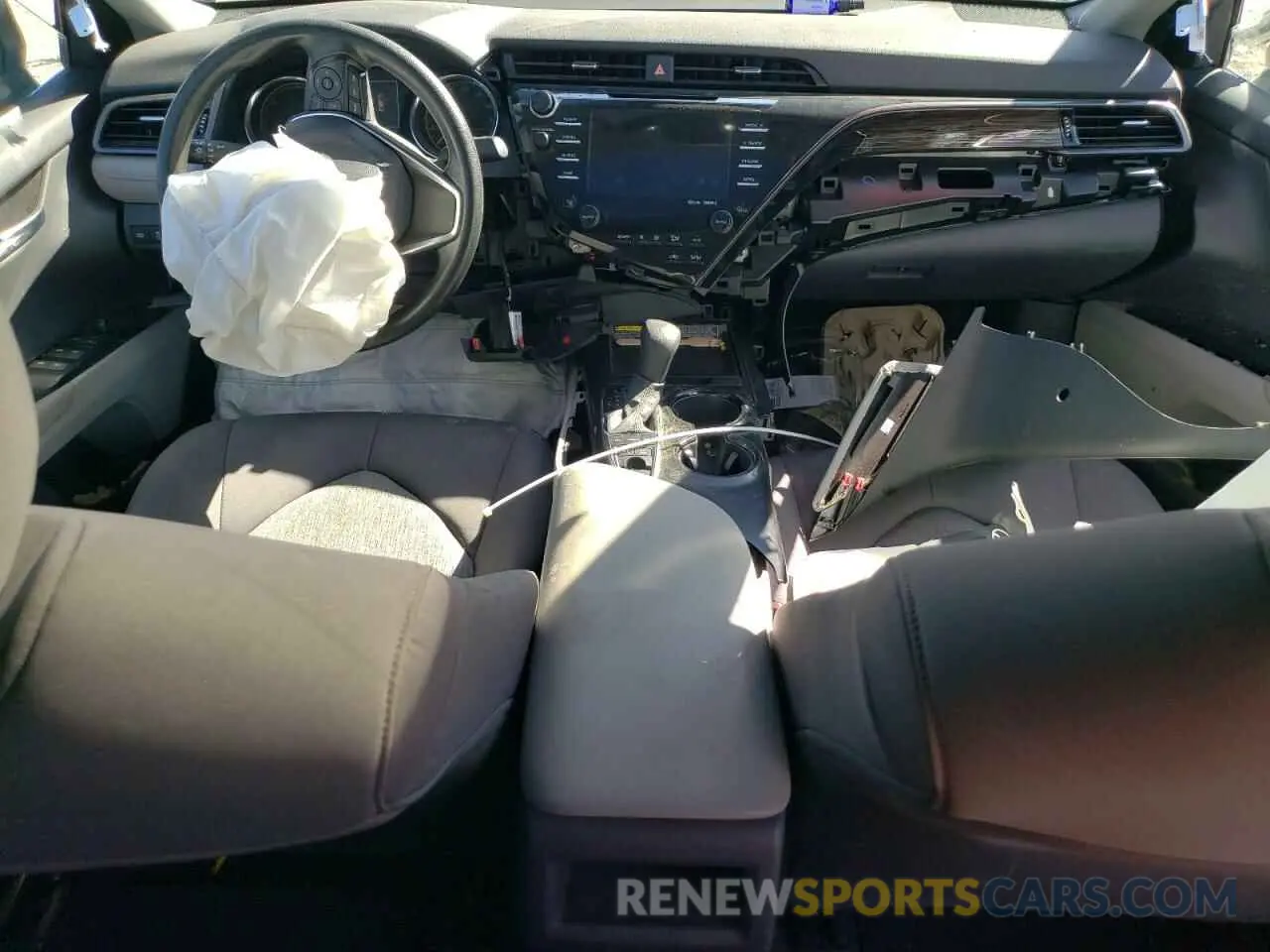 8 Photograph of a damaged car 4T1E31AK2LU522978 TOYOTA CAMRY 2020