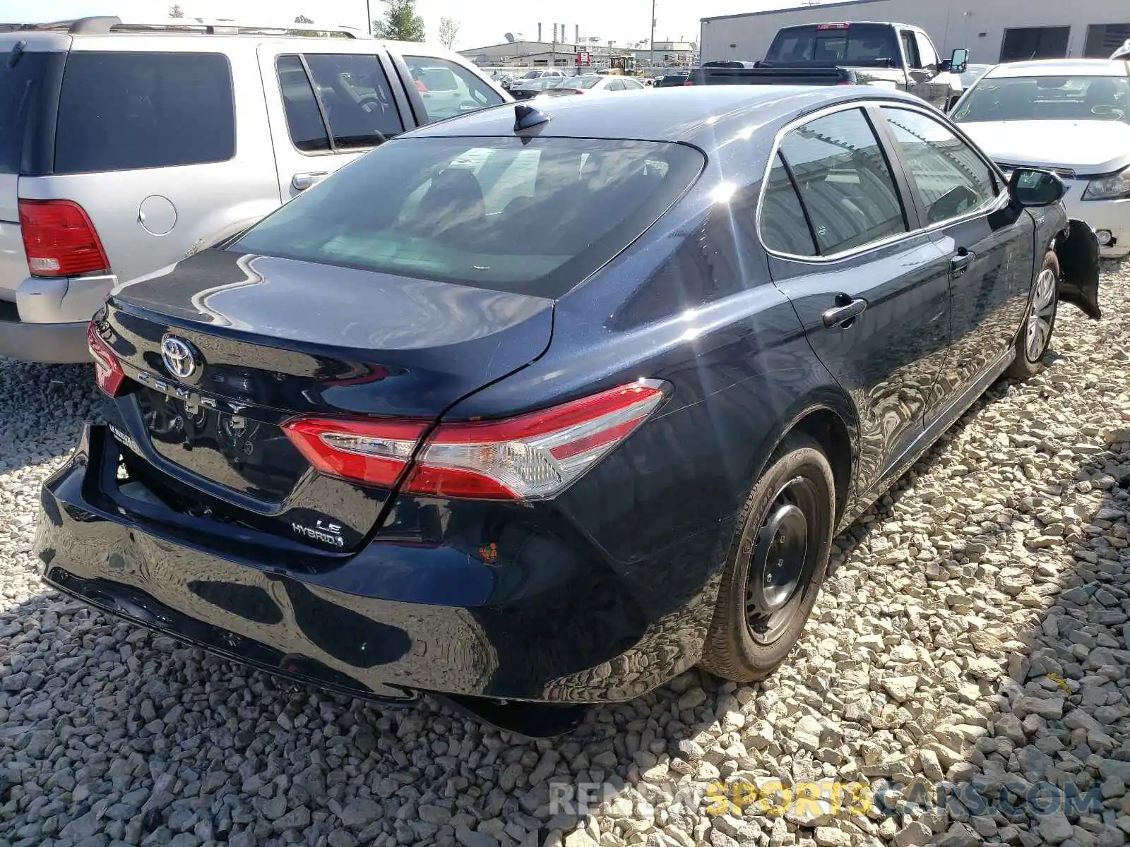 4 Photograph of a damaged car 4T1E31AK3LU546044 TOYOTA CAMRY 2020