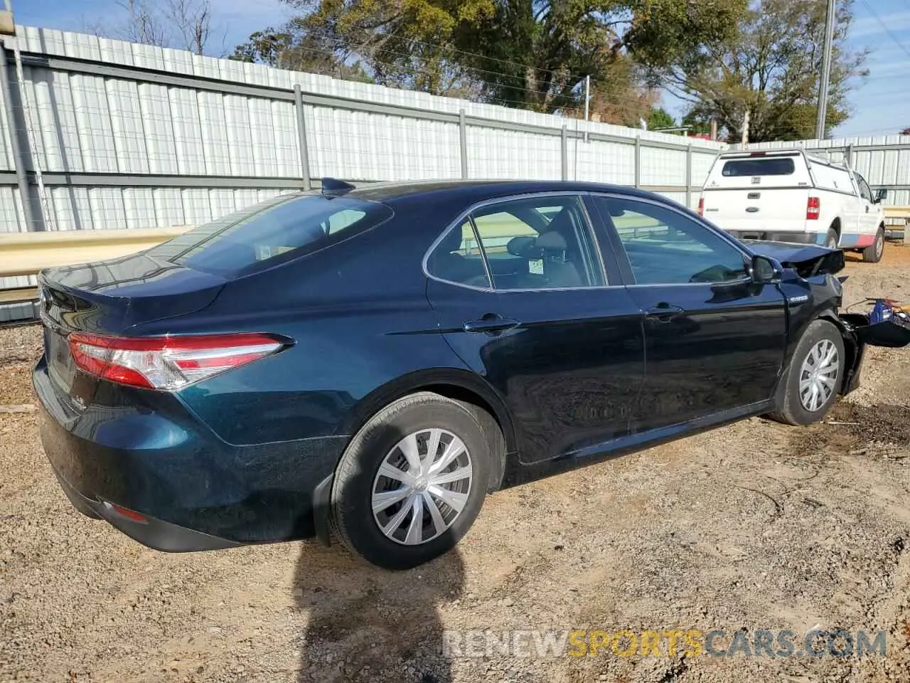 3 Photograph of a damaged car 4T1E31AK7LU015994 TOYOTA CAMRY 2020