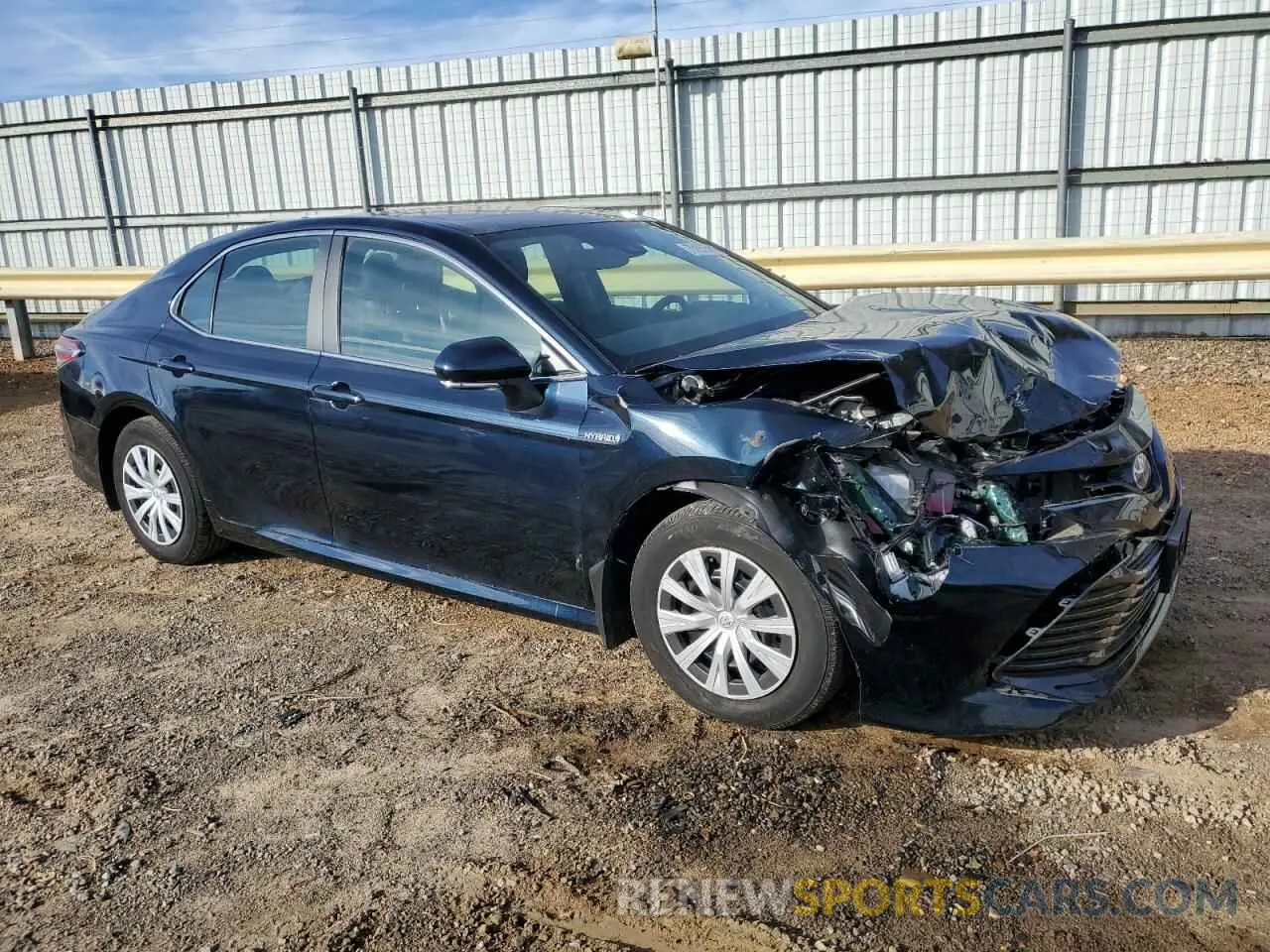 4 Photograph of a damaged car 4T1E31AK7LU015994 TOYOTA CAMRY 2020