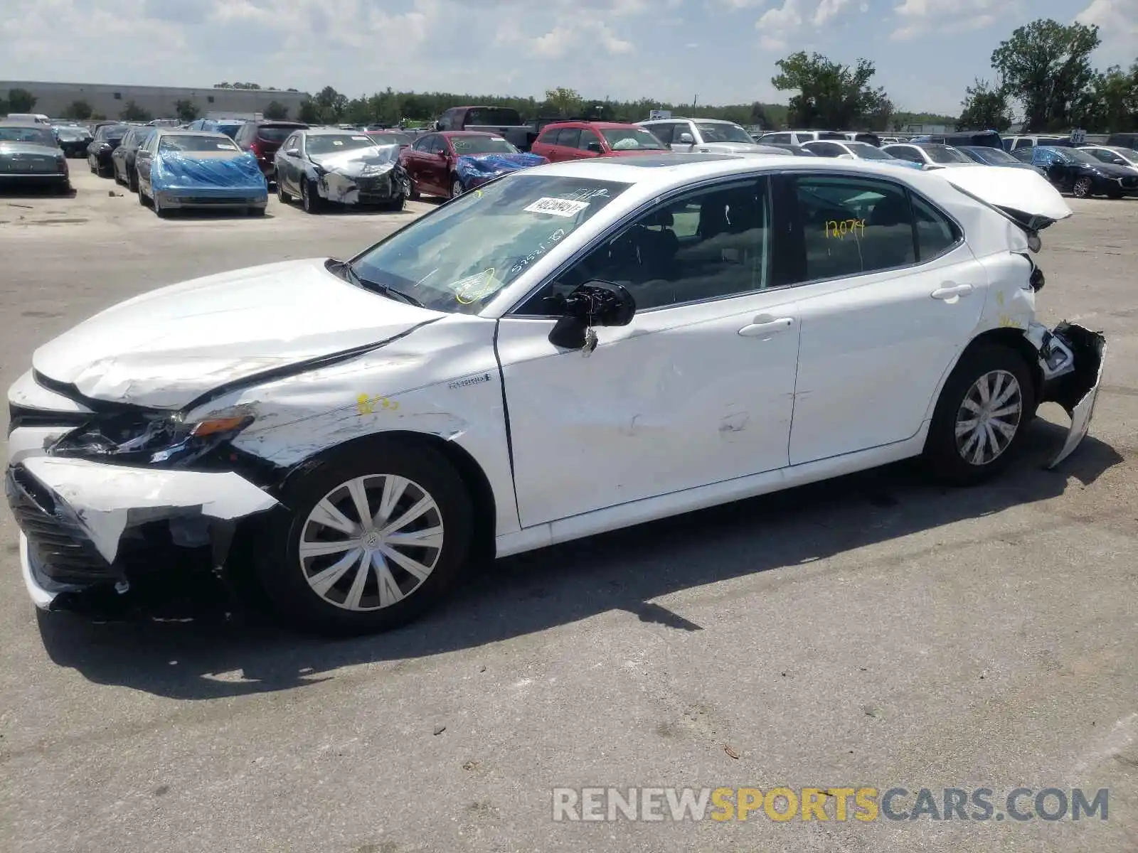 9 Photograph of a damaged car 4T1E31AK7LU521955 TOYOTA CAMRY 2020