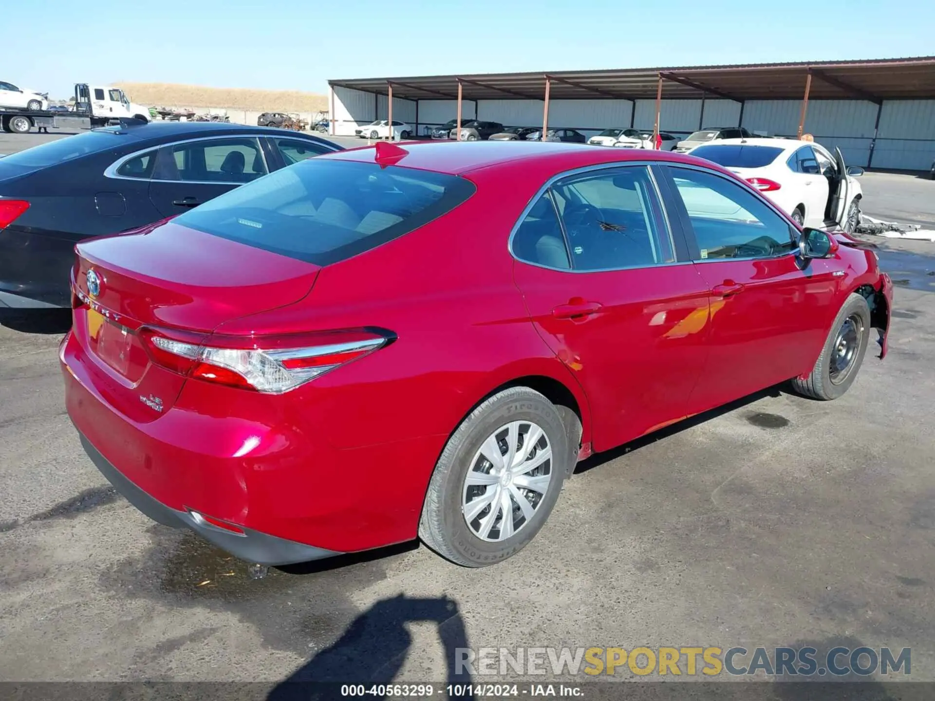 4 Photograph of a damaged car 4T1E31AK7LU545138 TOYOTA CAMRY 2020