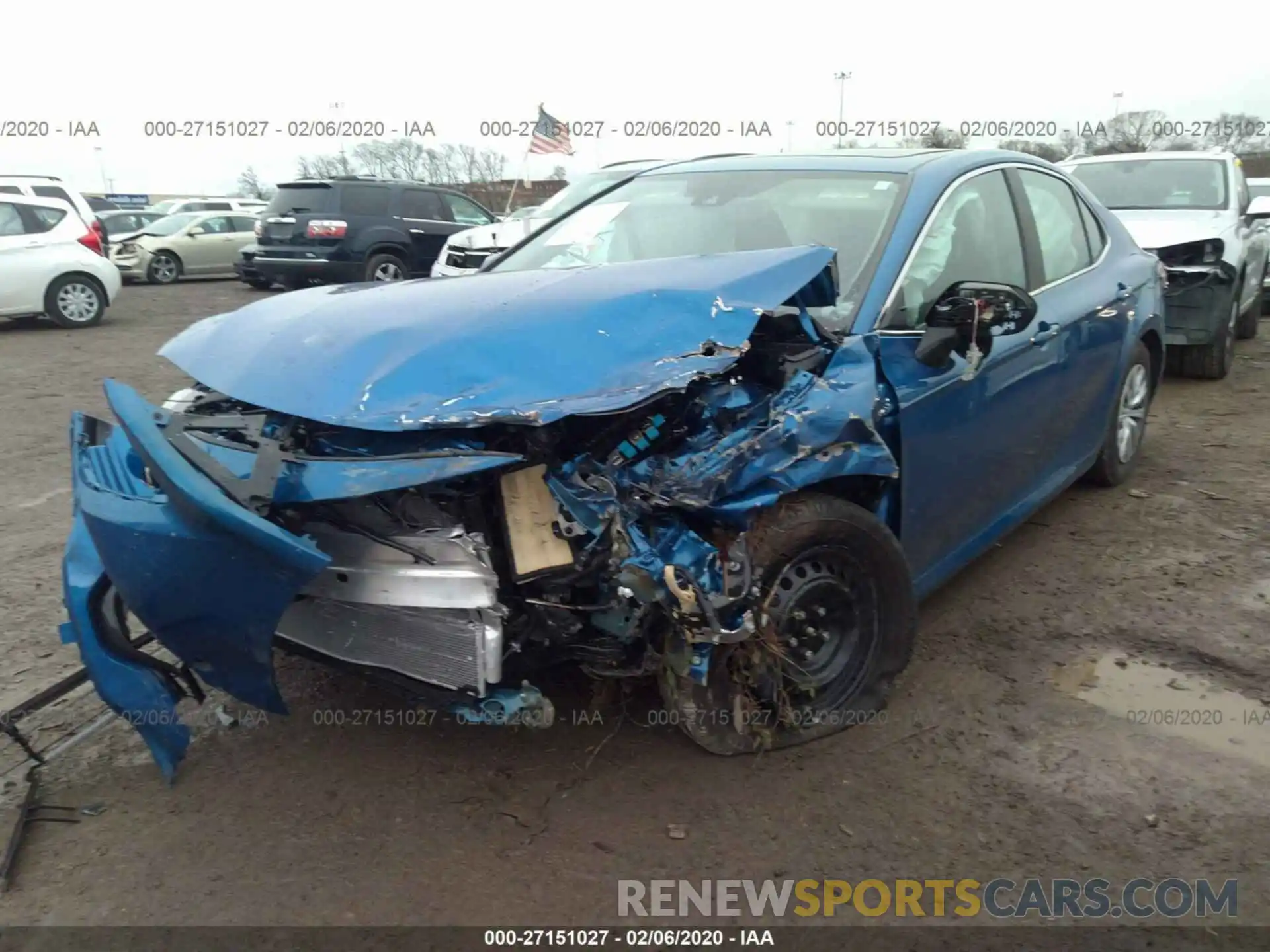 2 Photograph of a damaged car 4T1E31AK8LU010352 TOYOTA CAMRY 2020