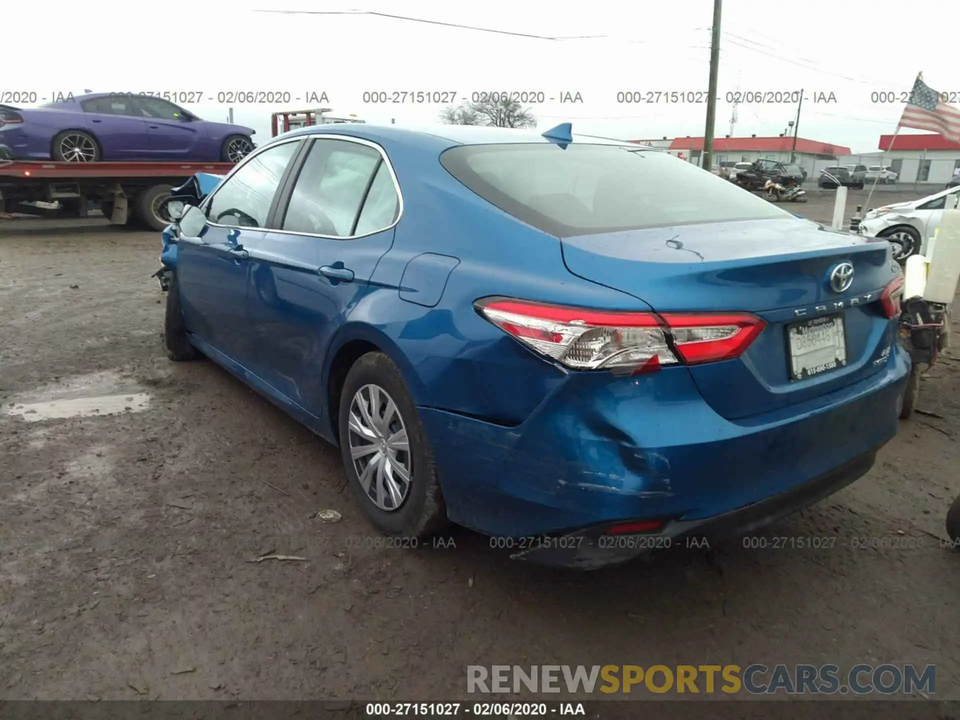 3 Photograph of a damaged car 4T1E31AK8LU010352 TOYOTA CAMRY 2020