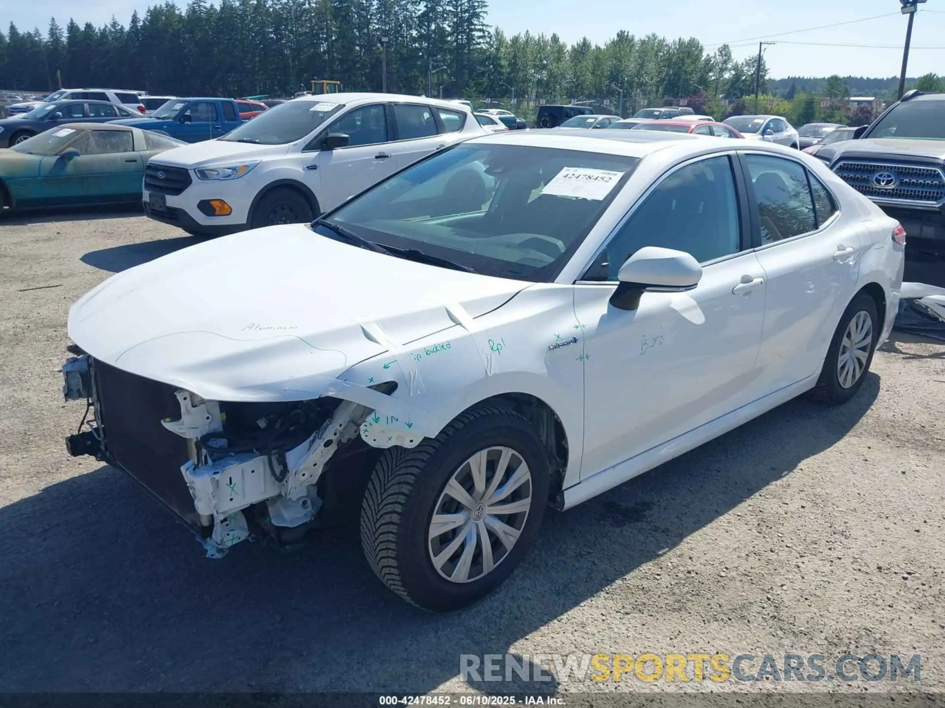 2 Photograph of a damaged car 4T1E31AK8LU529949 TOYOTA CAMRY 2020