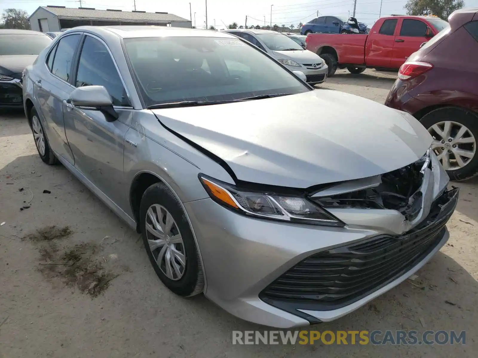 1 Photograph of a damaged car 4T1E31AK8LU532625 TOYOTA CAMRY 2020