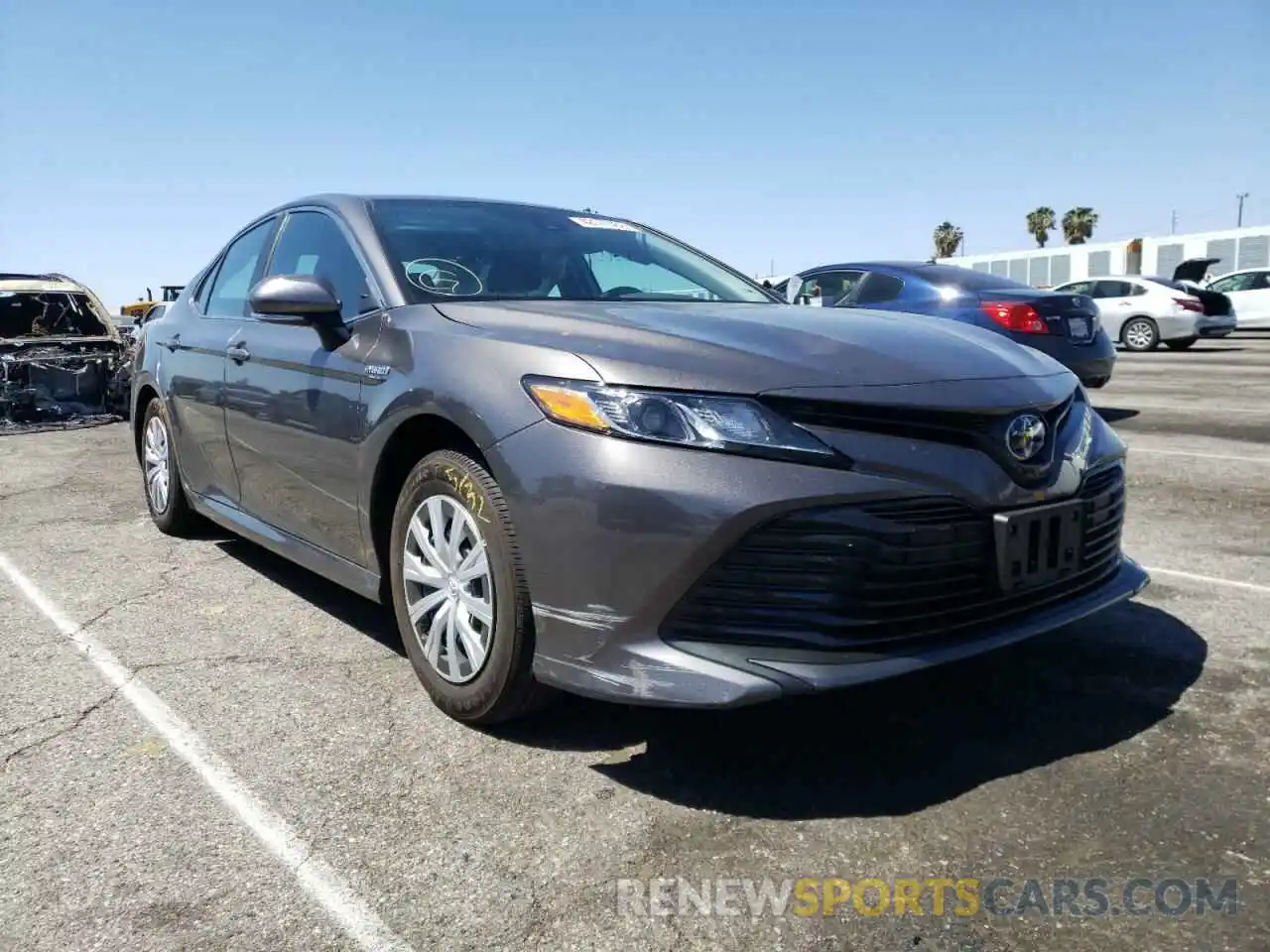 1 Photograph of a damaged car 4T1E31AKXLU010501 TOYOTA CAMRY 2020