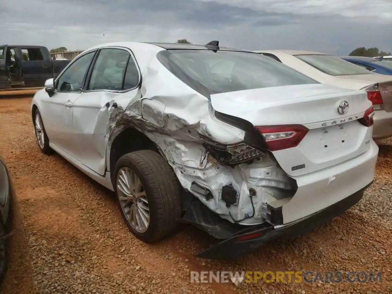 3 Photograph of a damaged car 4T1F11AK0LU357426 TOYOTA CAMRY 2020