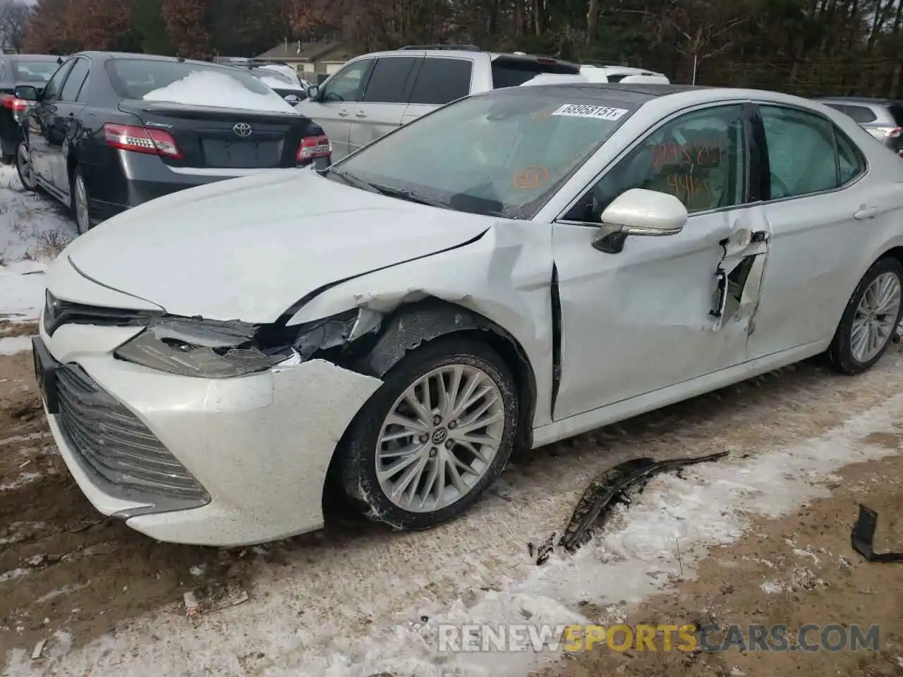 9 Photograph of a damaged car 4T1F11AK0LU887914 TOYOTA CAMRY 2020