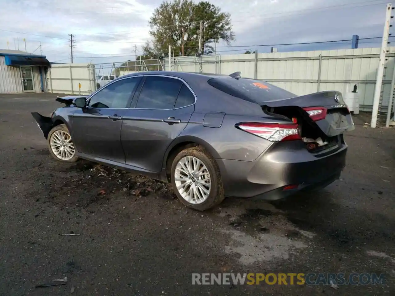 2 Photograph of a damaged car 4T1F11AK0LU997068 TOYOTA CAMRY 2020