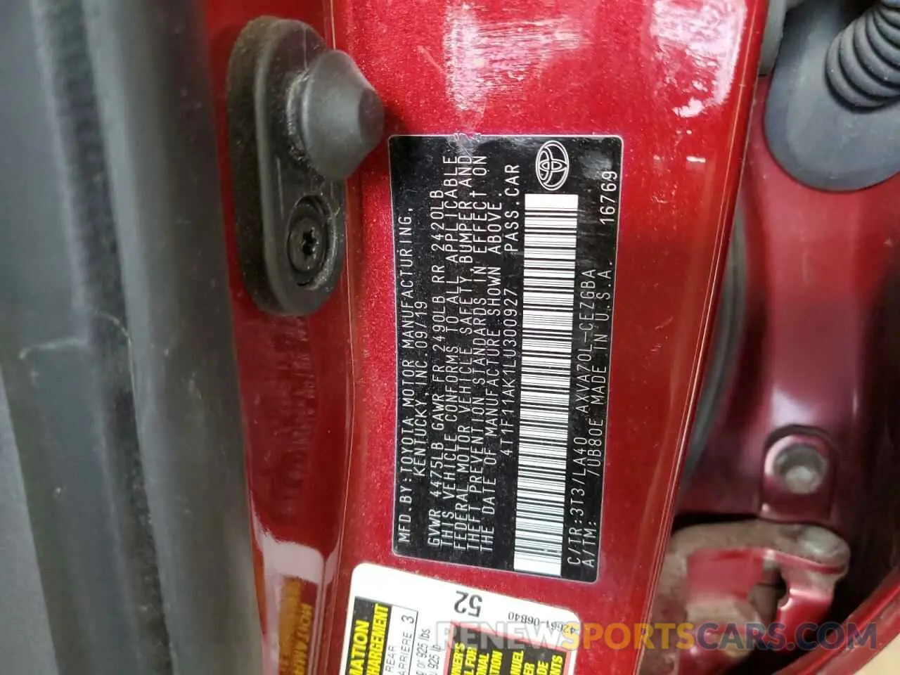 12 Photograph of a damaged car 4T1F11AK1LU300927 TOYOTA CAMRY 2020