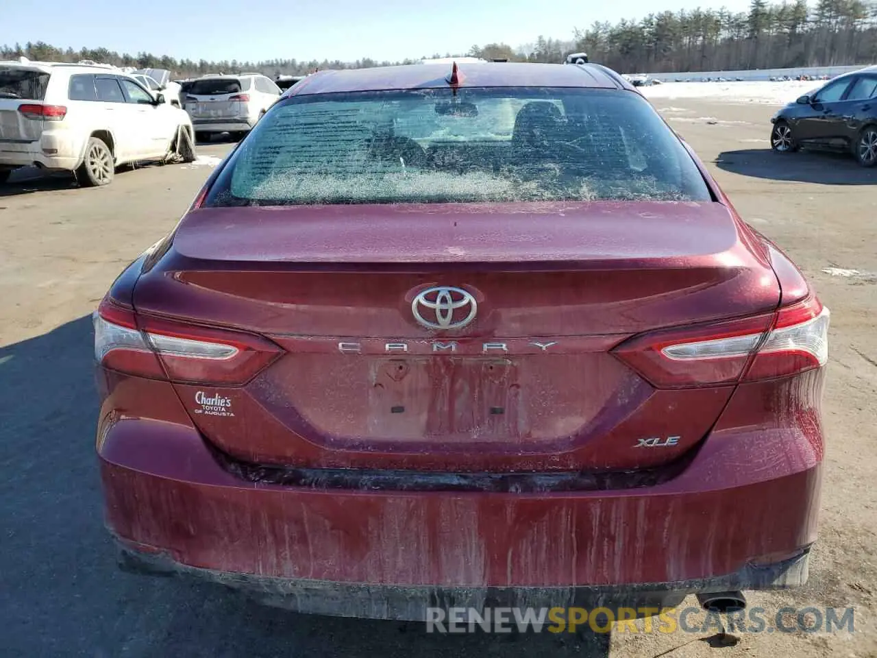 6 Photograph of a damaged car 4T1F11AK1LU303715 TOYOTA CAMRY 2020
