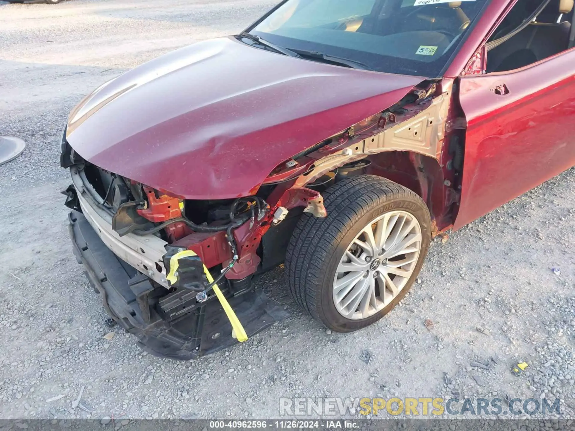18 Photograph of a damaged car 4T1F11AK1LU503641 TOYOTA CAMRY 2020
