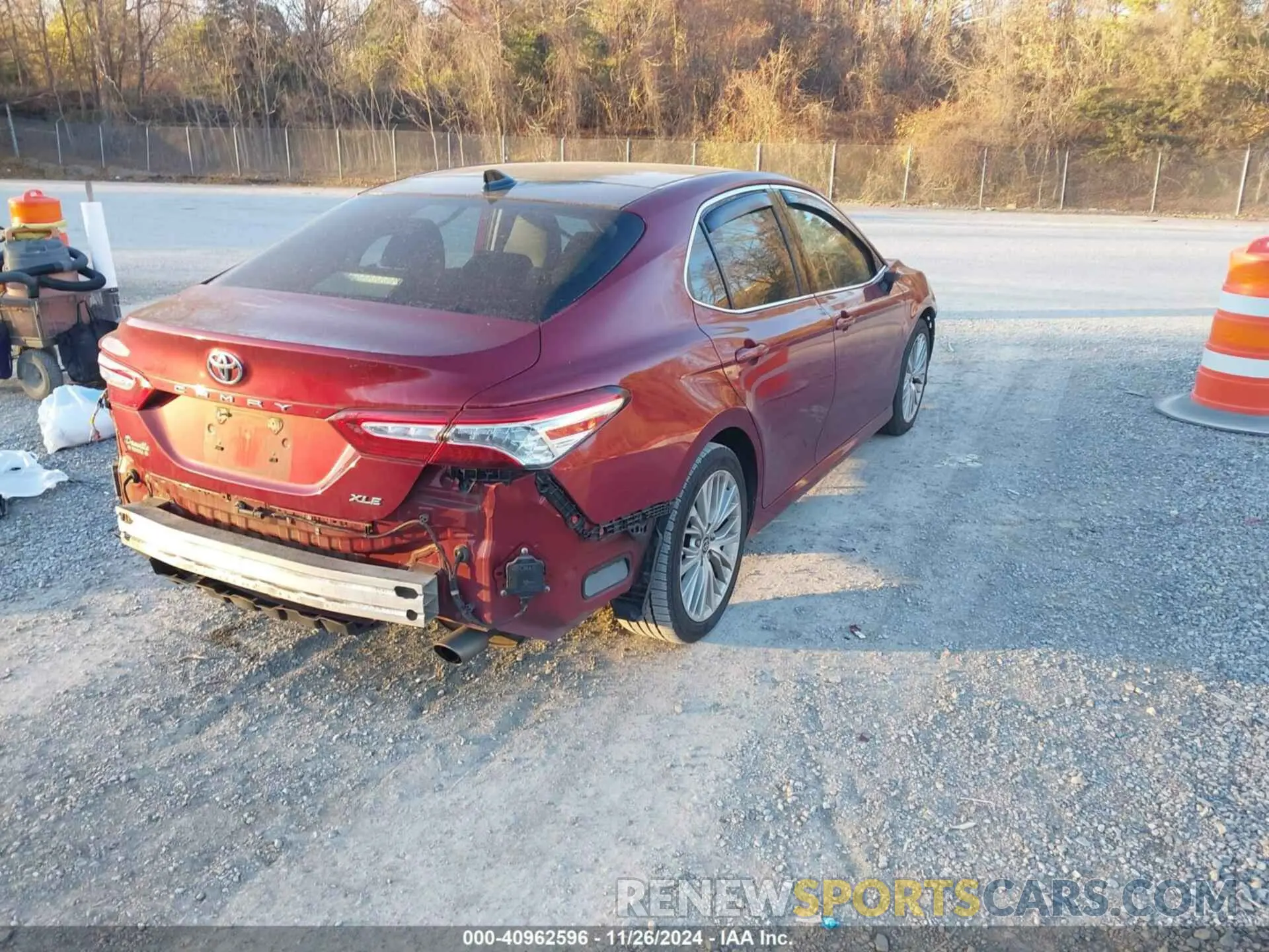 4 Photograph of a damaged car 4T1F11AK1LU503641 TOYOTA CAMRY 2020
